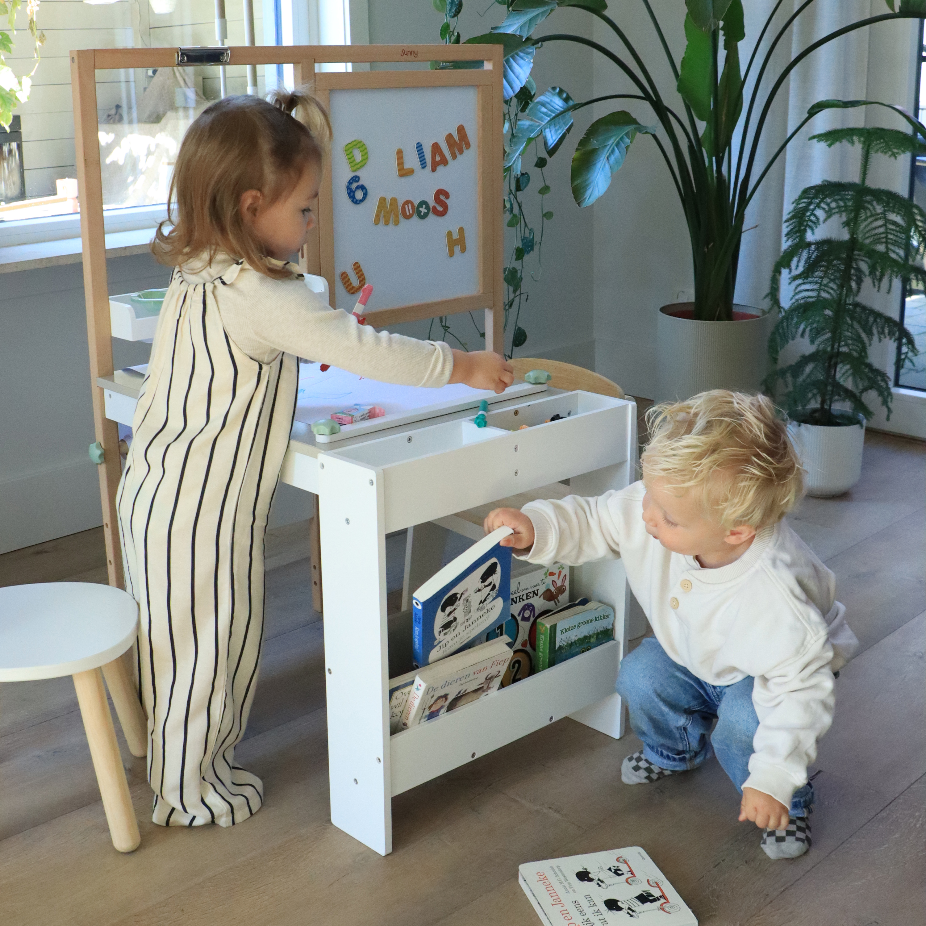 Sunny Olivia Drawing and Craft Table