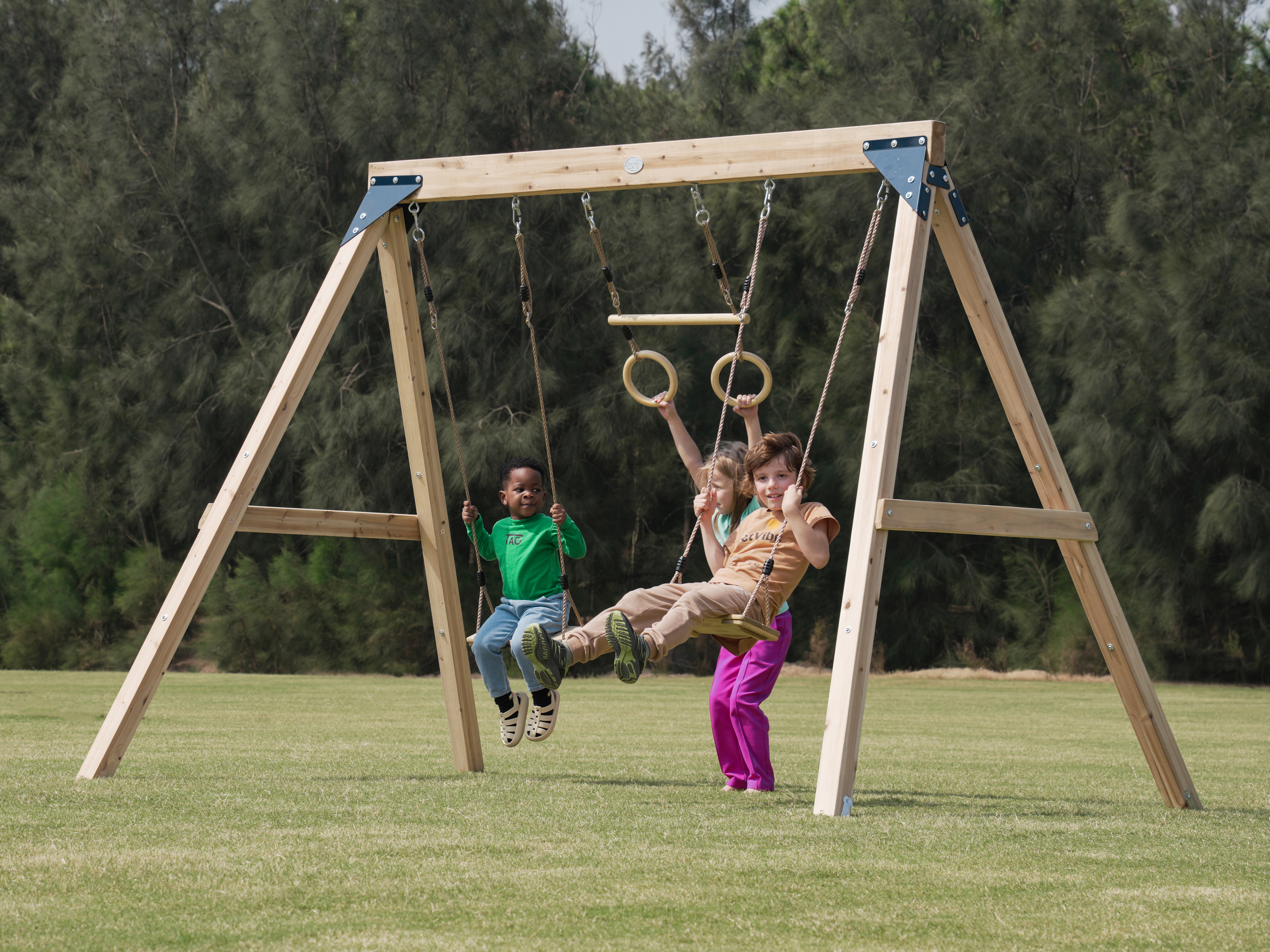 AXI Maya Double Swing Set with Trapeze