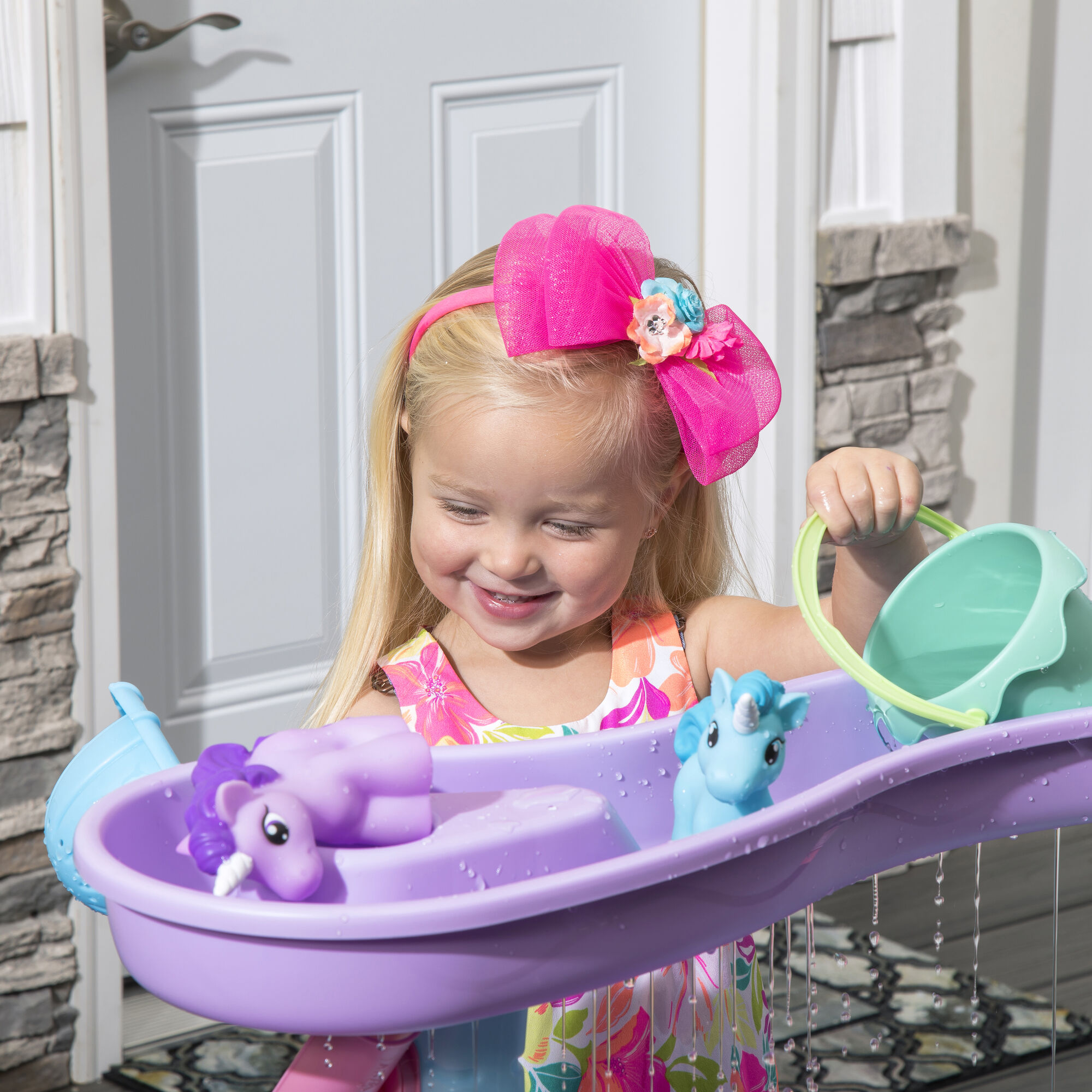 Step2 Rain Showers & Unicorns Water Table