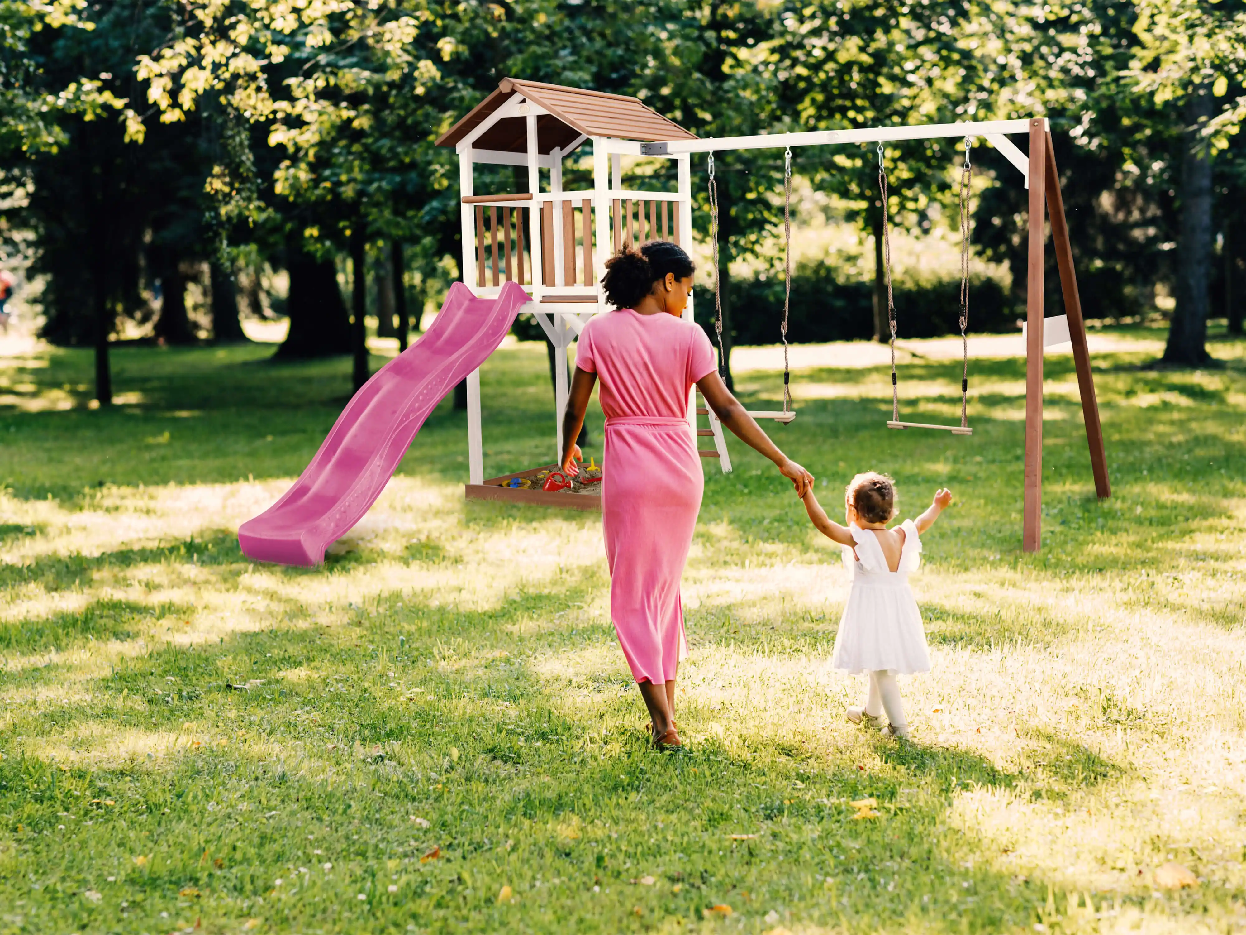 AXI Beach Tower with Double Swing Set Brown/White - Purple Slide