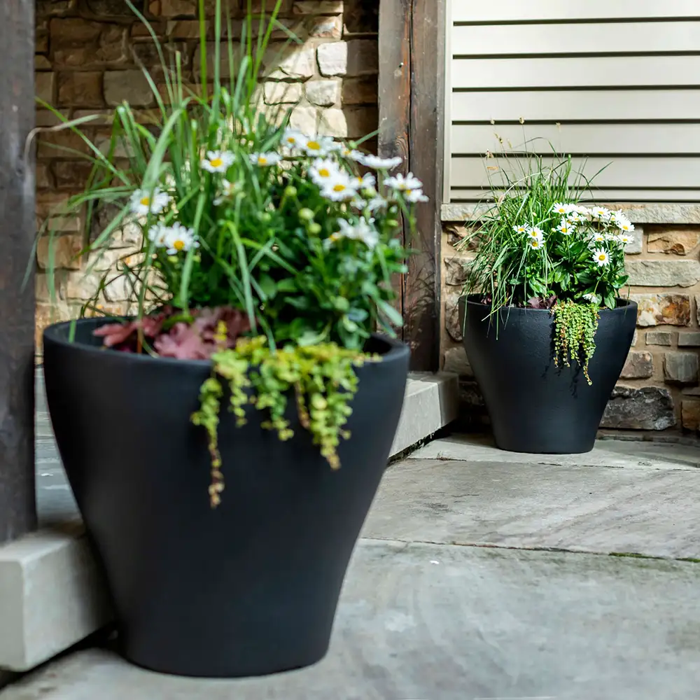 Step2 Fernway Flower Pot - Onyx Black