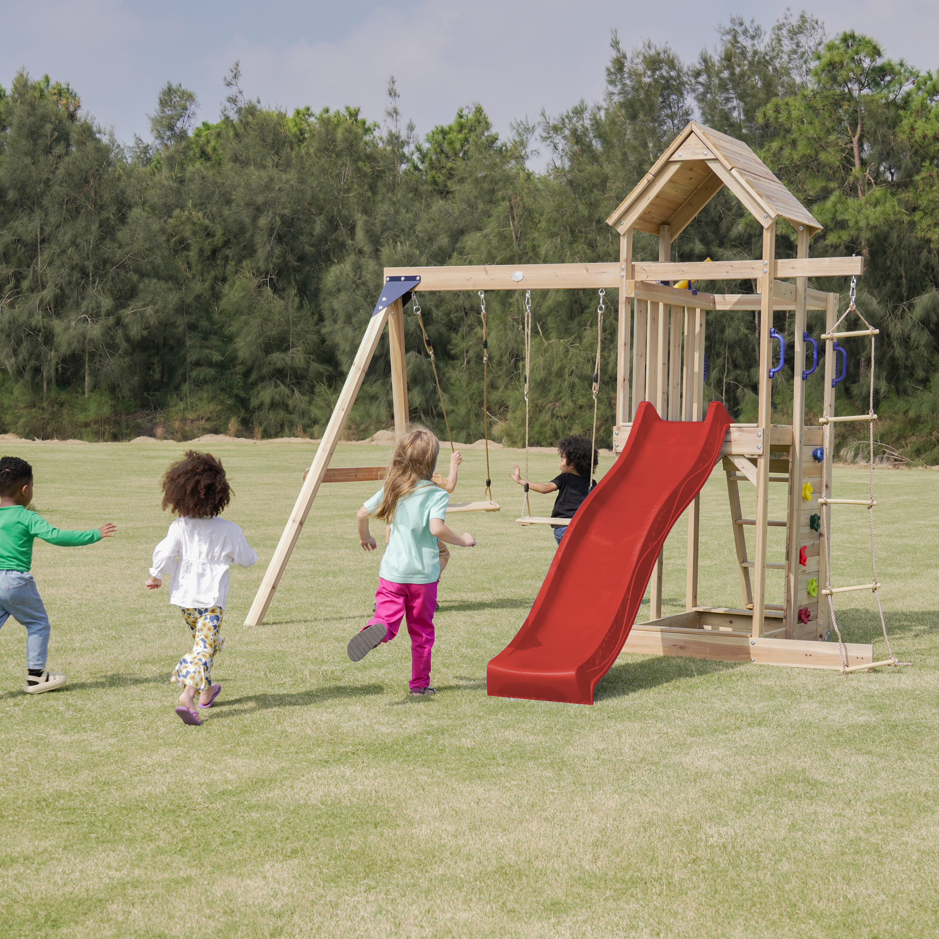 AXI Moos Speeltoestel met Dubbele Schommel en Touwladder Bruin – Rode Glijbaan -8720365064500 AXI Moos Speeltoestel met Dubbele Schommel en Touwladder Bruin – Rode Glijbaan