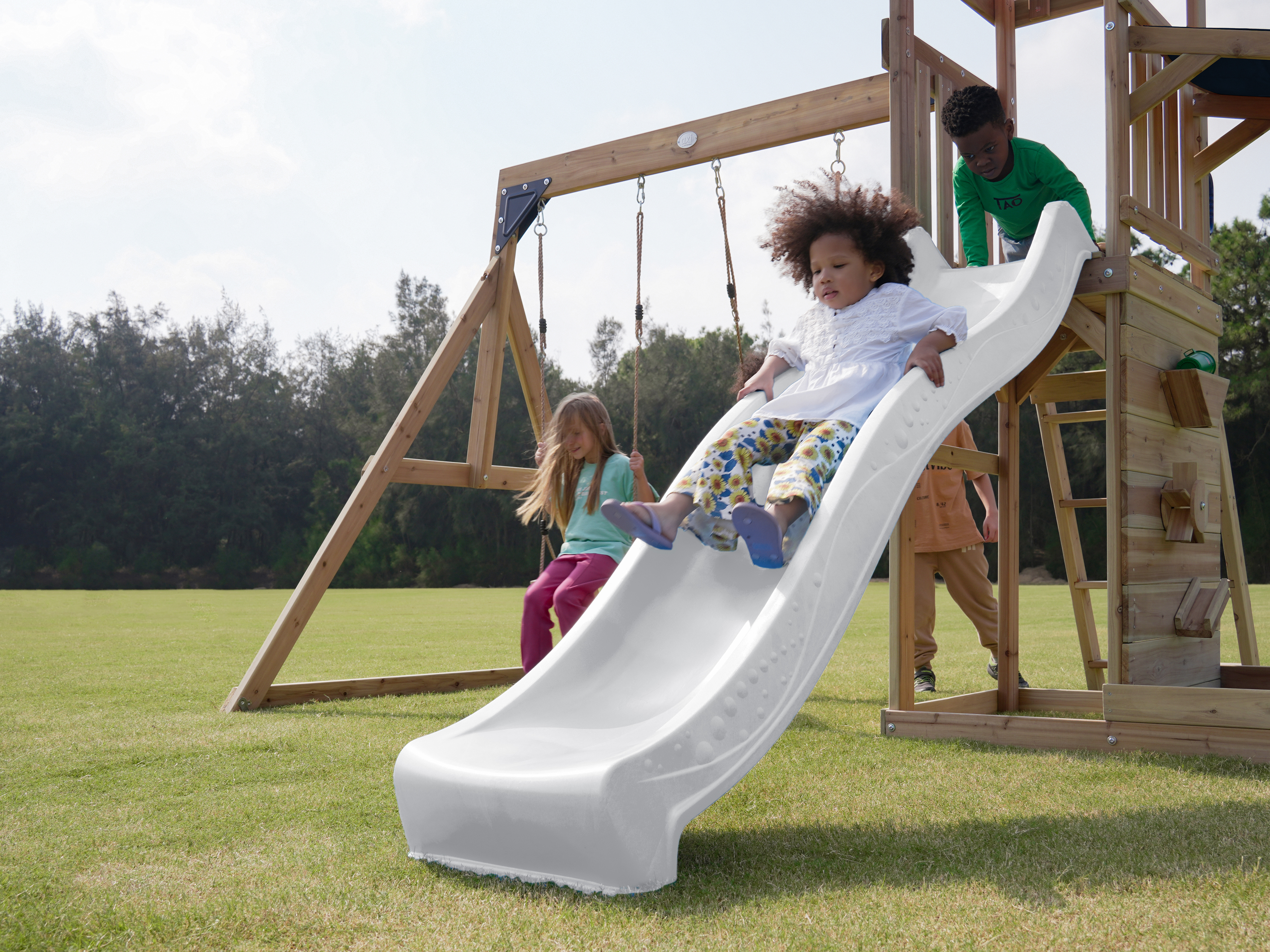 AXI Malik Climbing Frame with Double Swing Set - White Slide