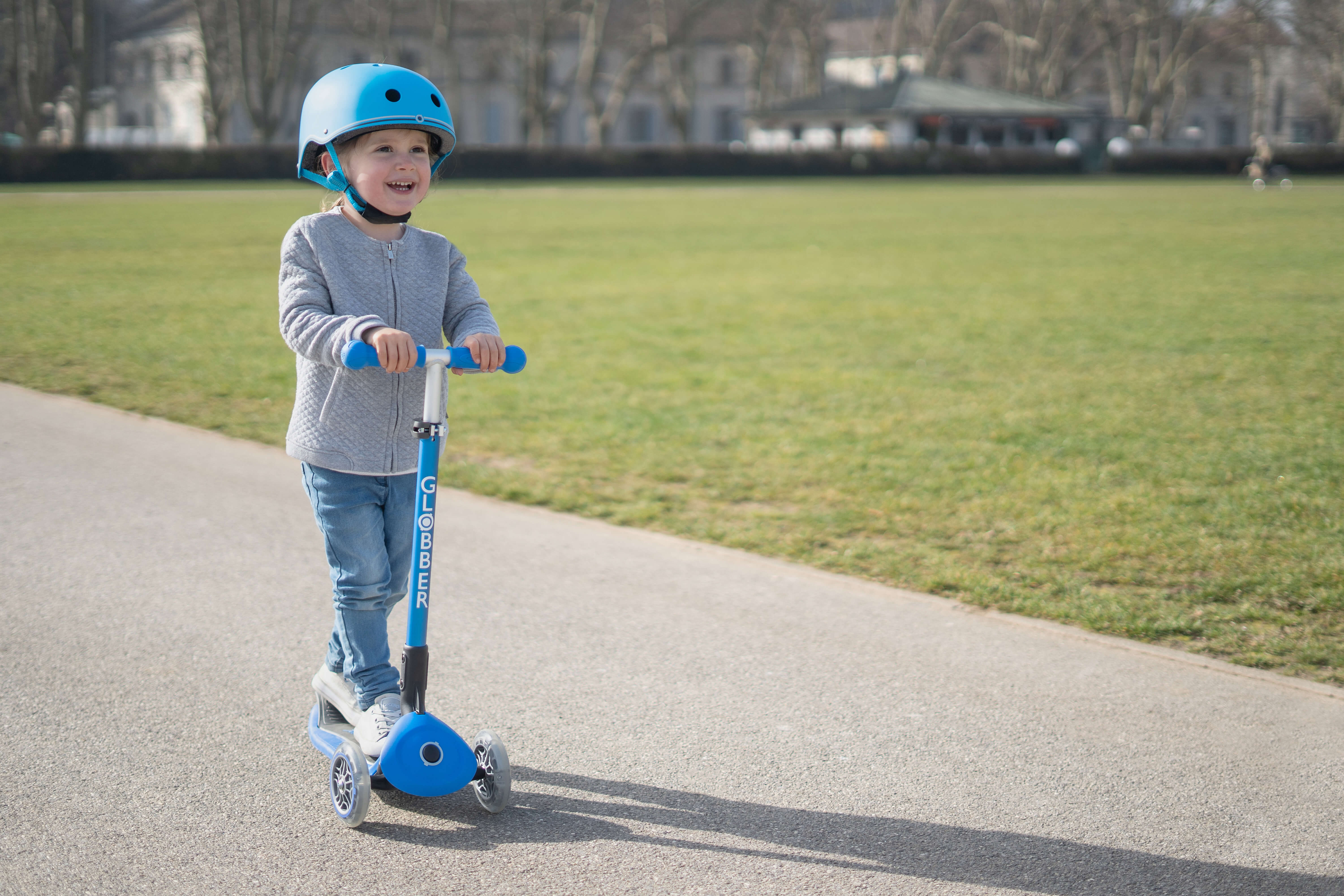 Globber Primo Foldable Lights Scooter - Blue