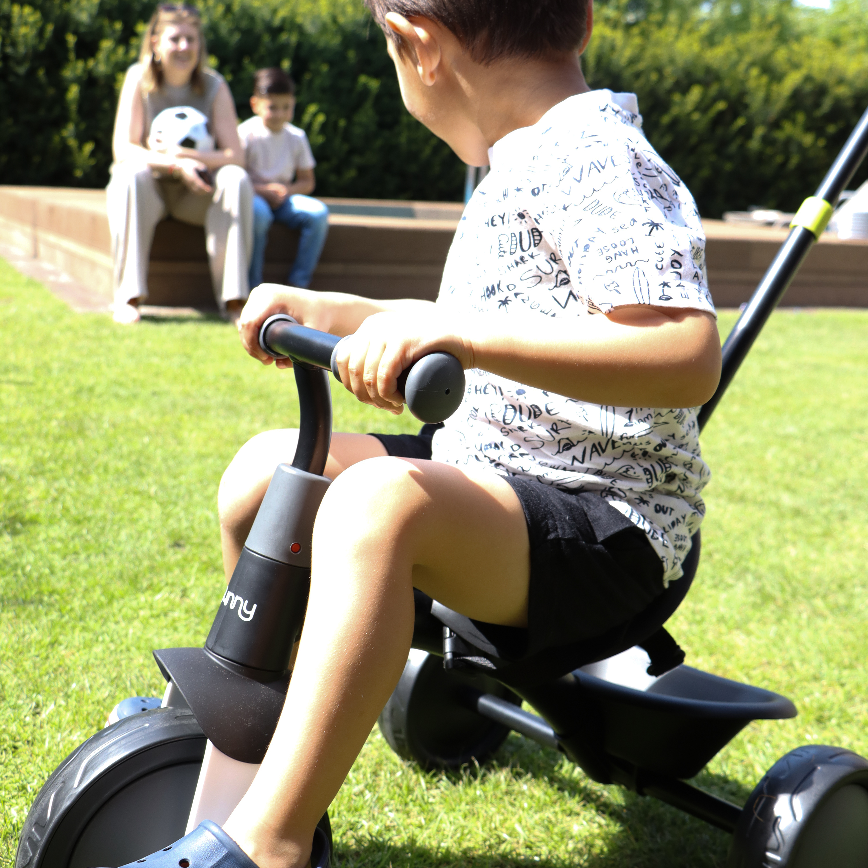 Sunny Tricycle with Removable Pushbar - Black