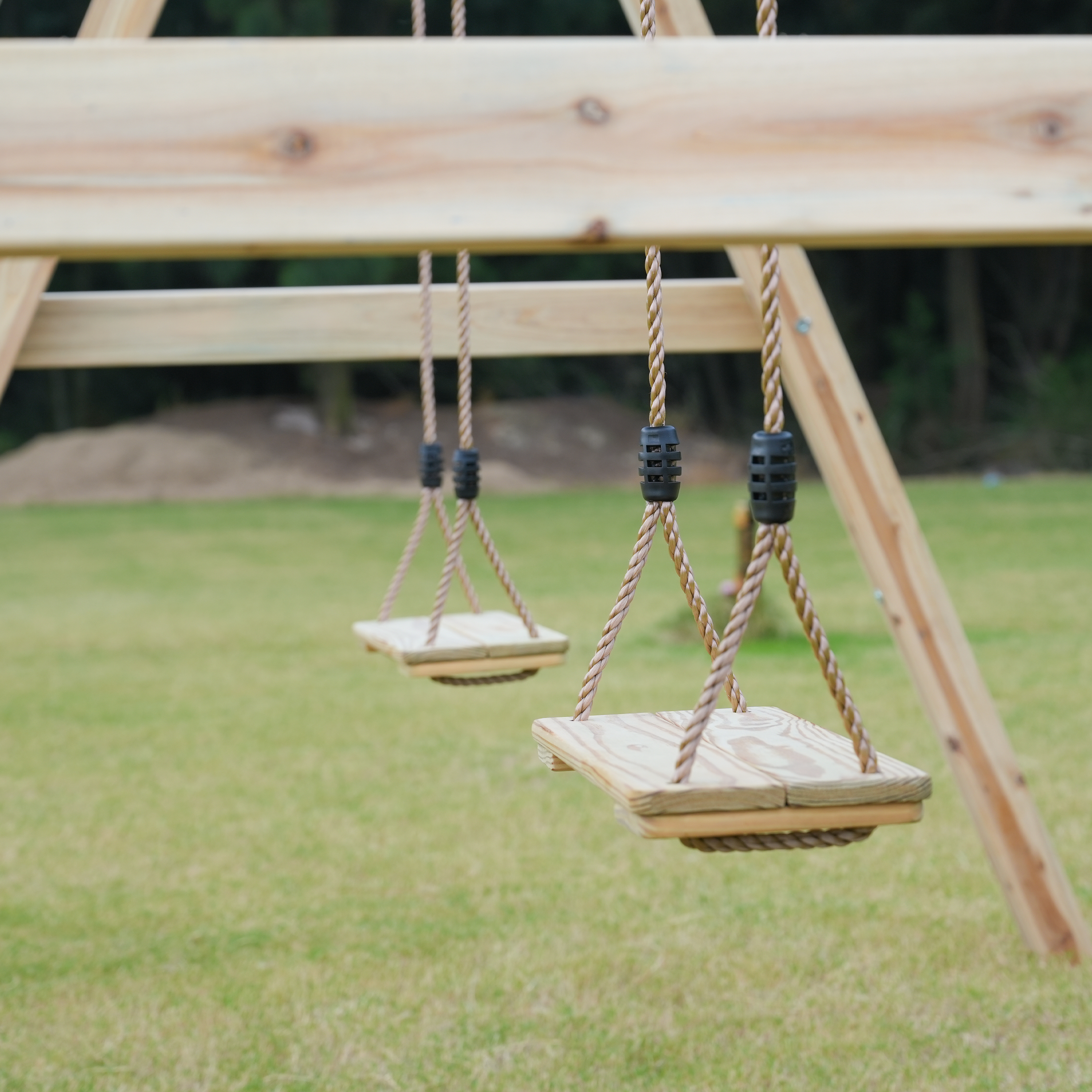 AXI Maya Double Swing Set with Trapeze