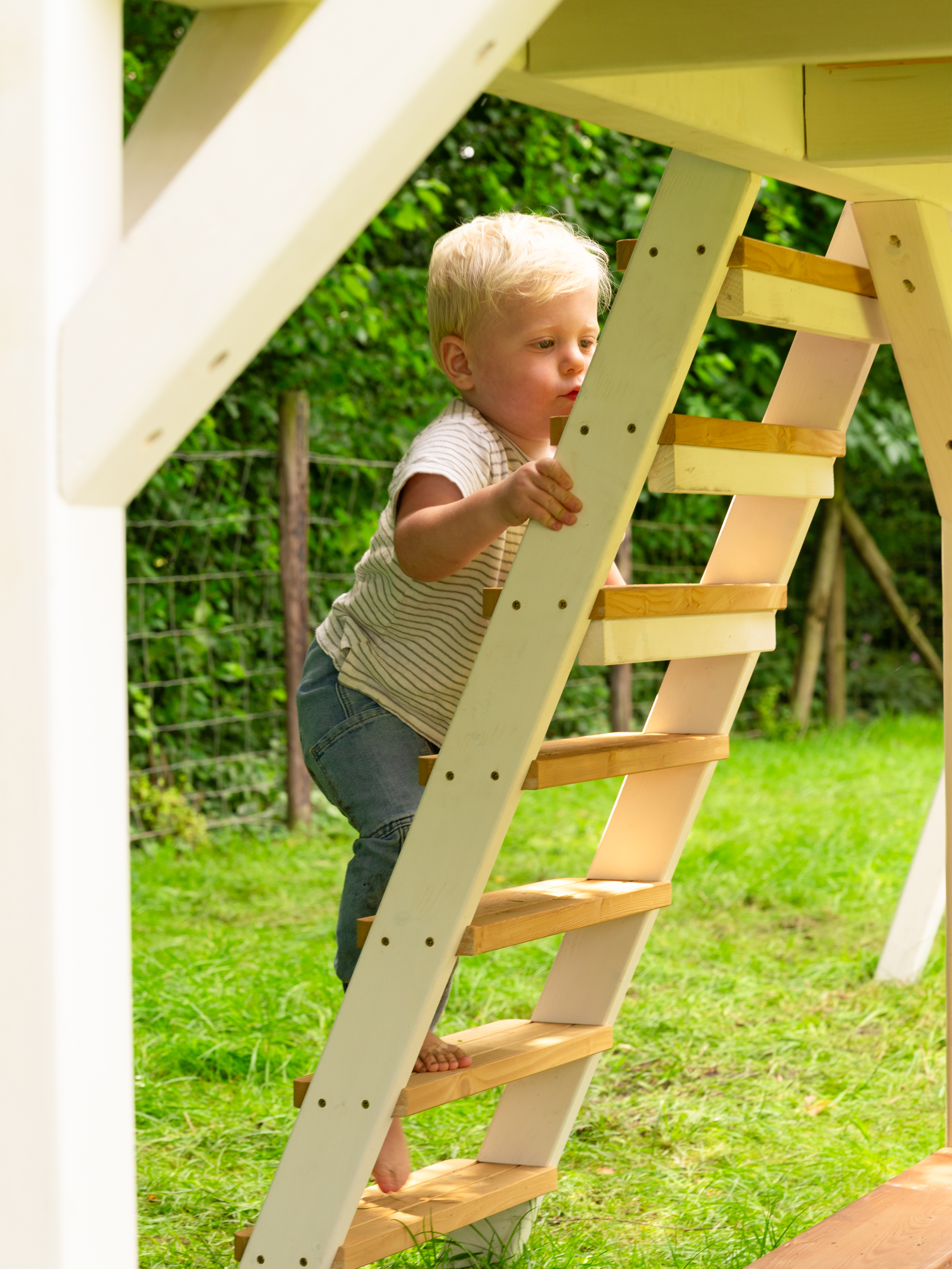 AXI Liam Playhouse with Double Swing Set Brown/White - White Slide