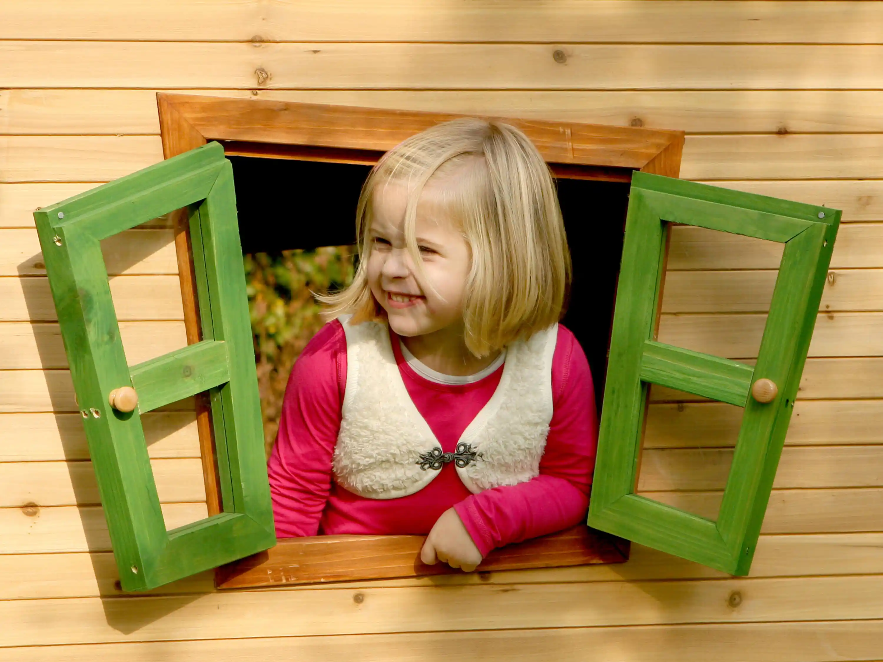 AXI Emma Playhouse Brown/Green - Red Slide