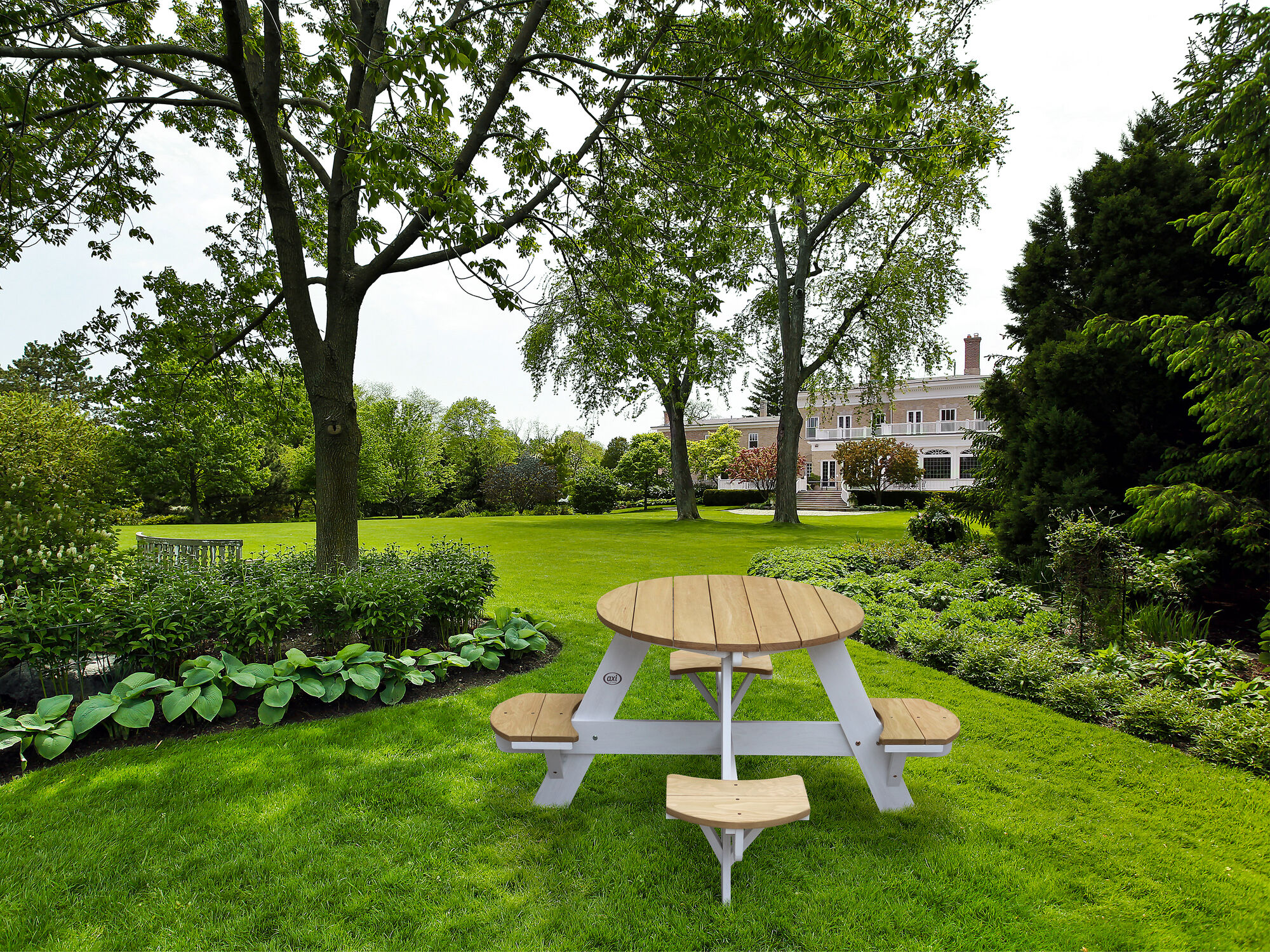 sfeerfoto AXI UFO Picknicktafel Rond Bruin/wit