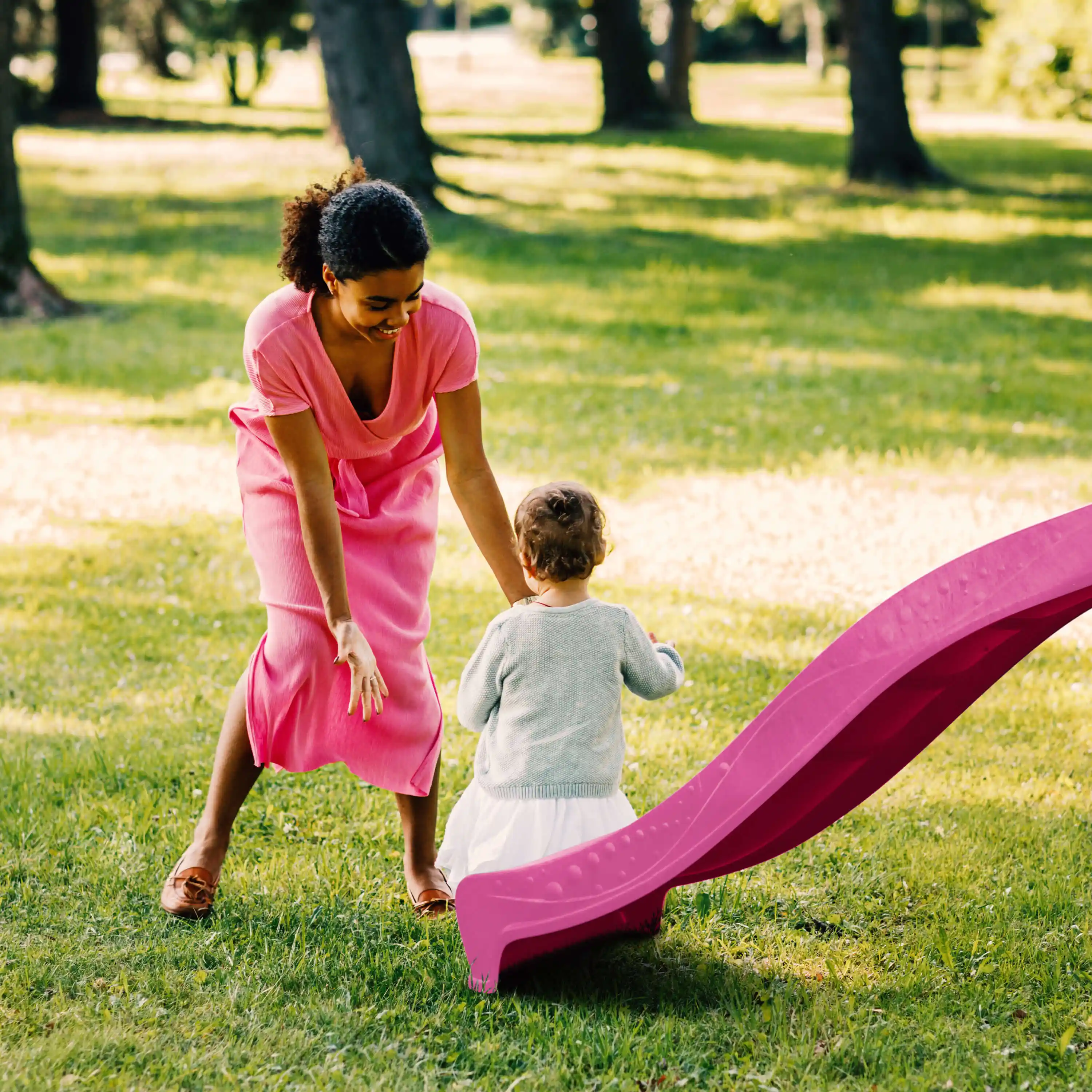 AXI Beach Tower with Roxy Nest Swing Set Brown - Purple Slide