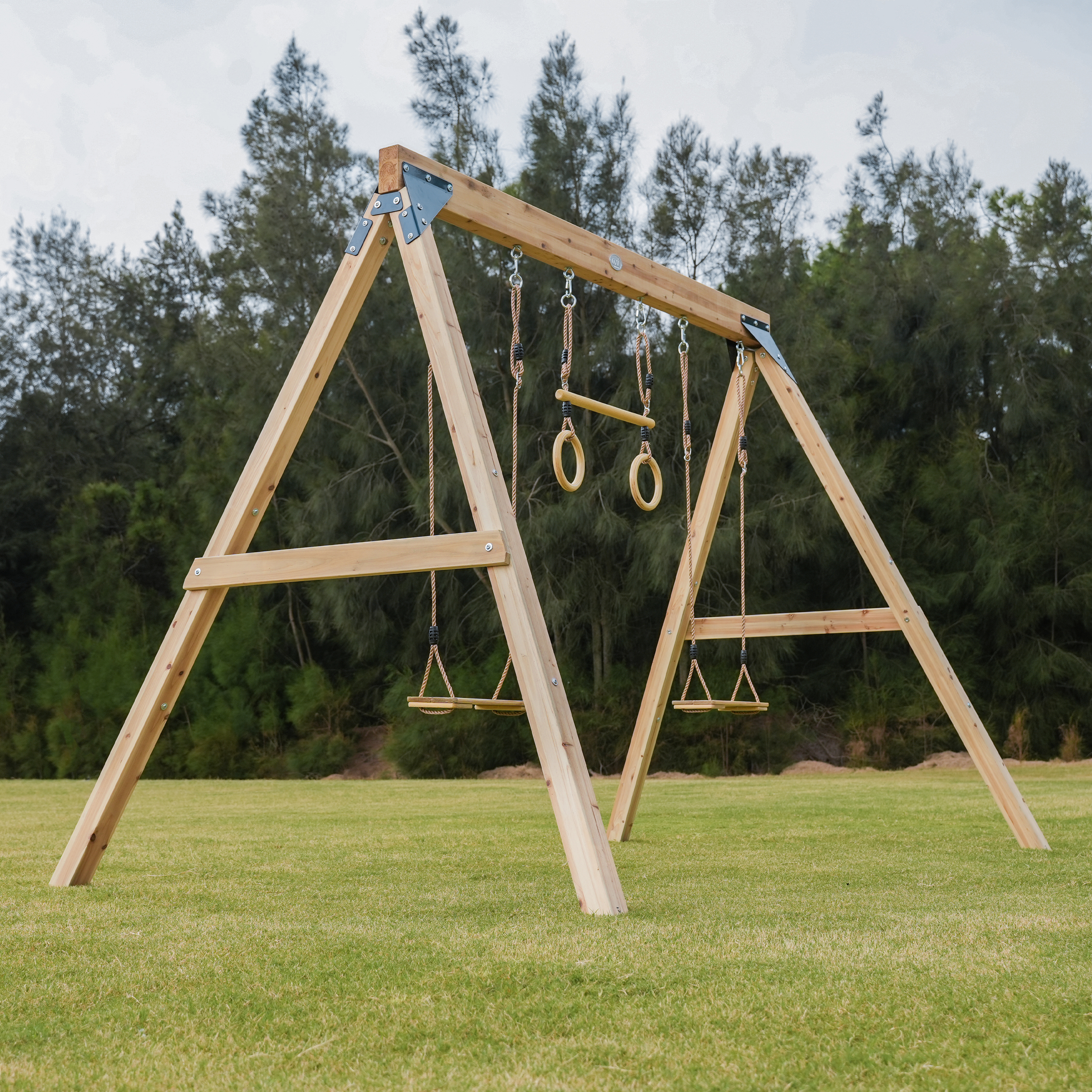 AXI Maya Double Swing Set with Trapeze