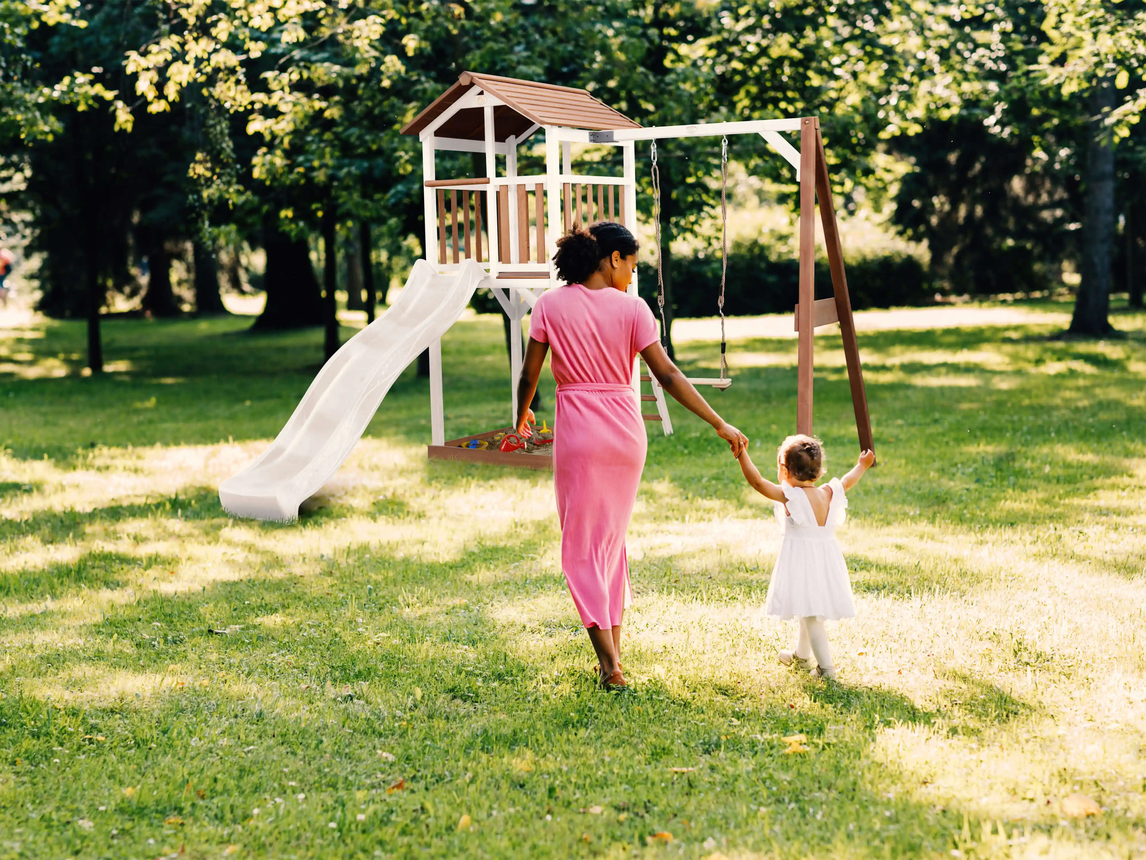 AXI Beach Tower with Single Swing Set Brown/White - White Slide