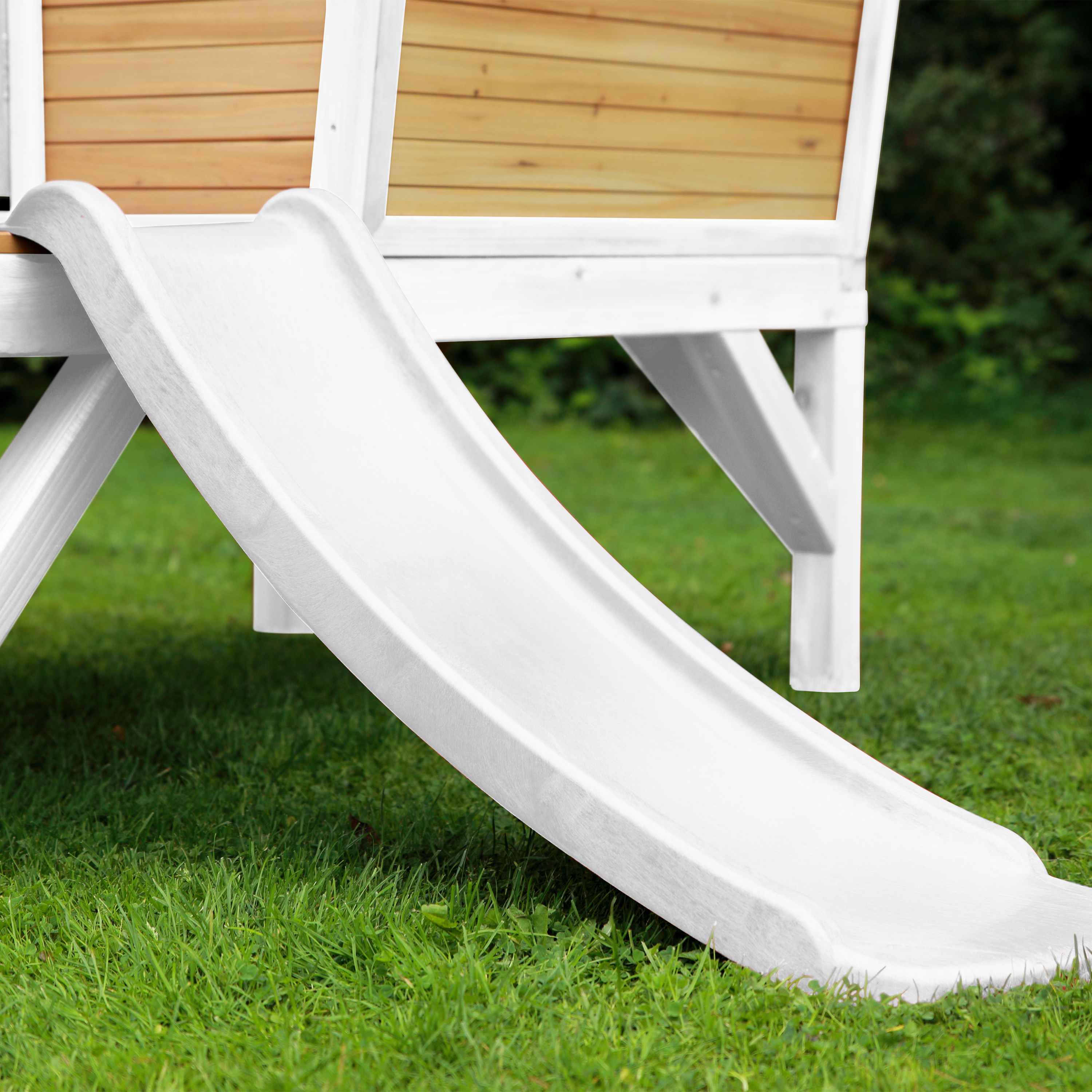 AXI Robin Playhouse Brown/White - White Slide