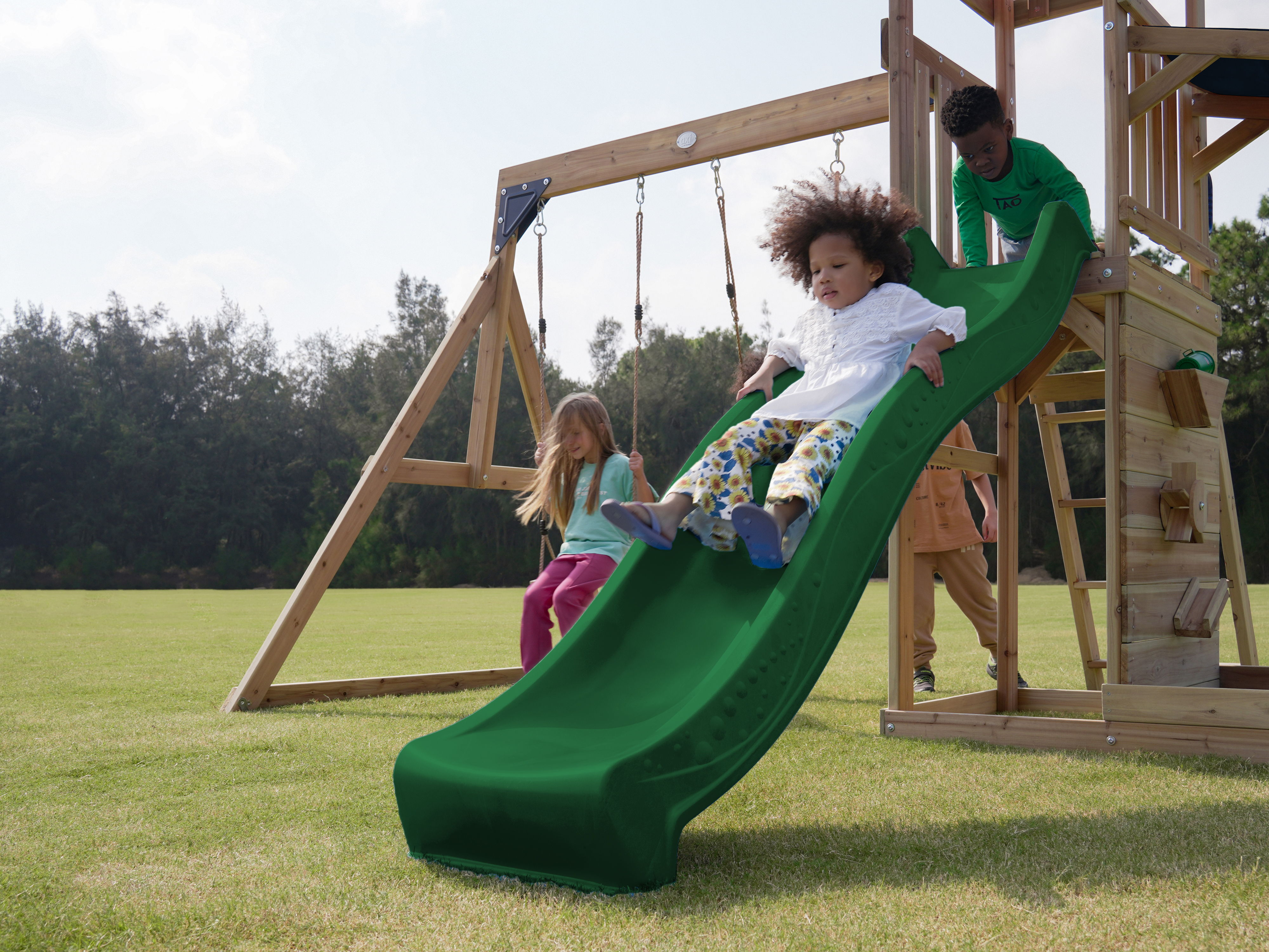 AXI Malik Climbing Frame with Double Swing Set - Green Slide