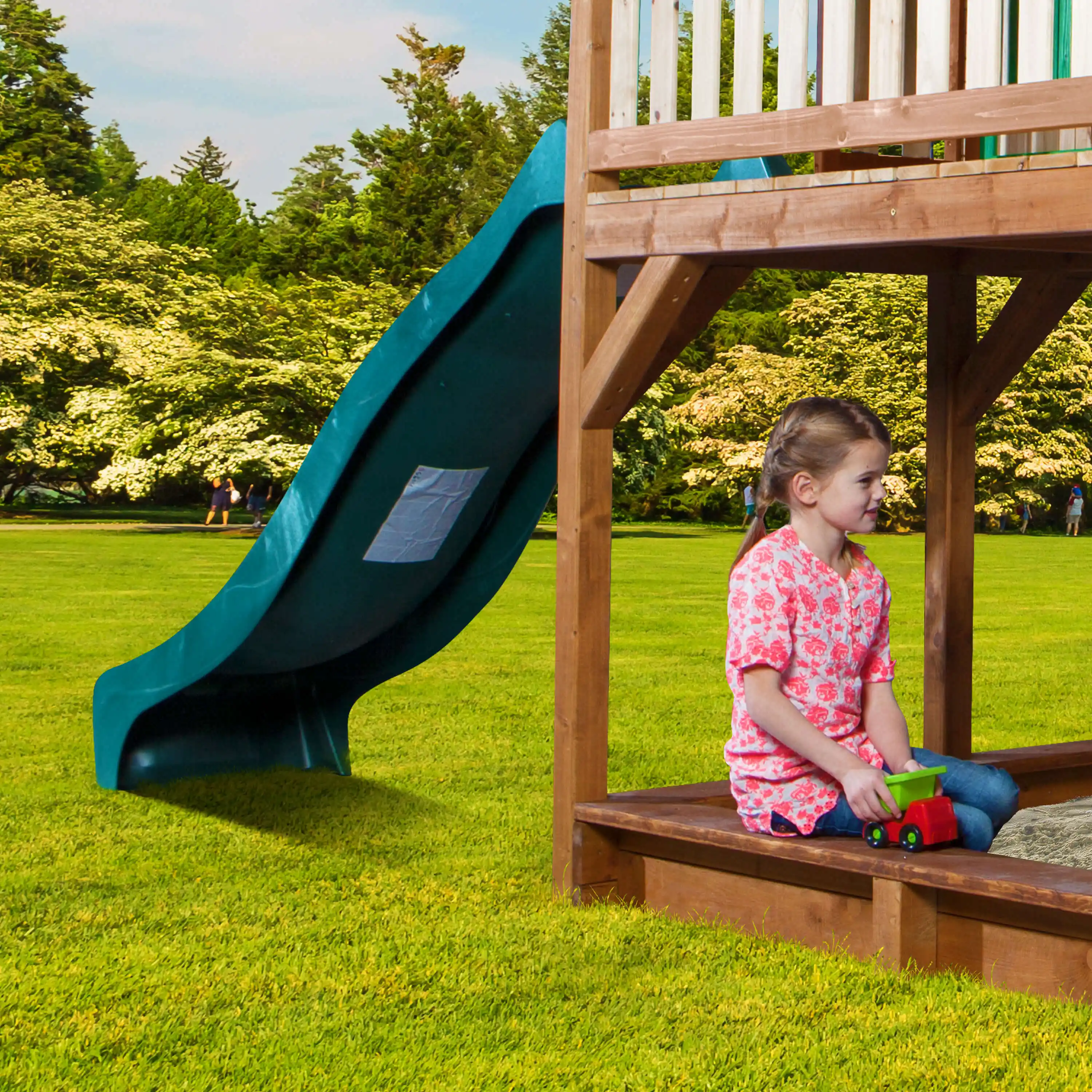 AXI Liam Playhouse with Roxy Nest Swing Set Brown/Green - Green Slide