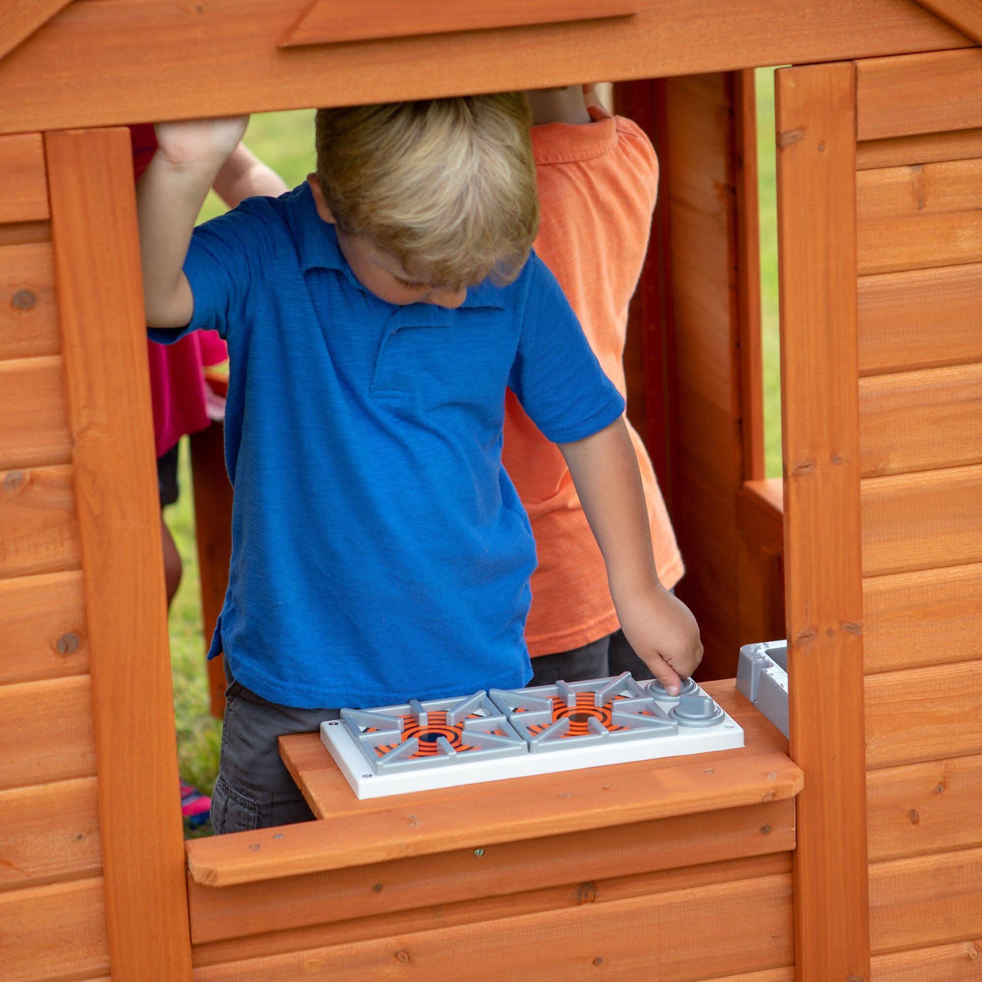 Backyard Discovery Timberlake Playhouse