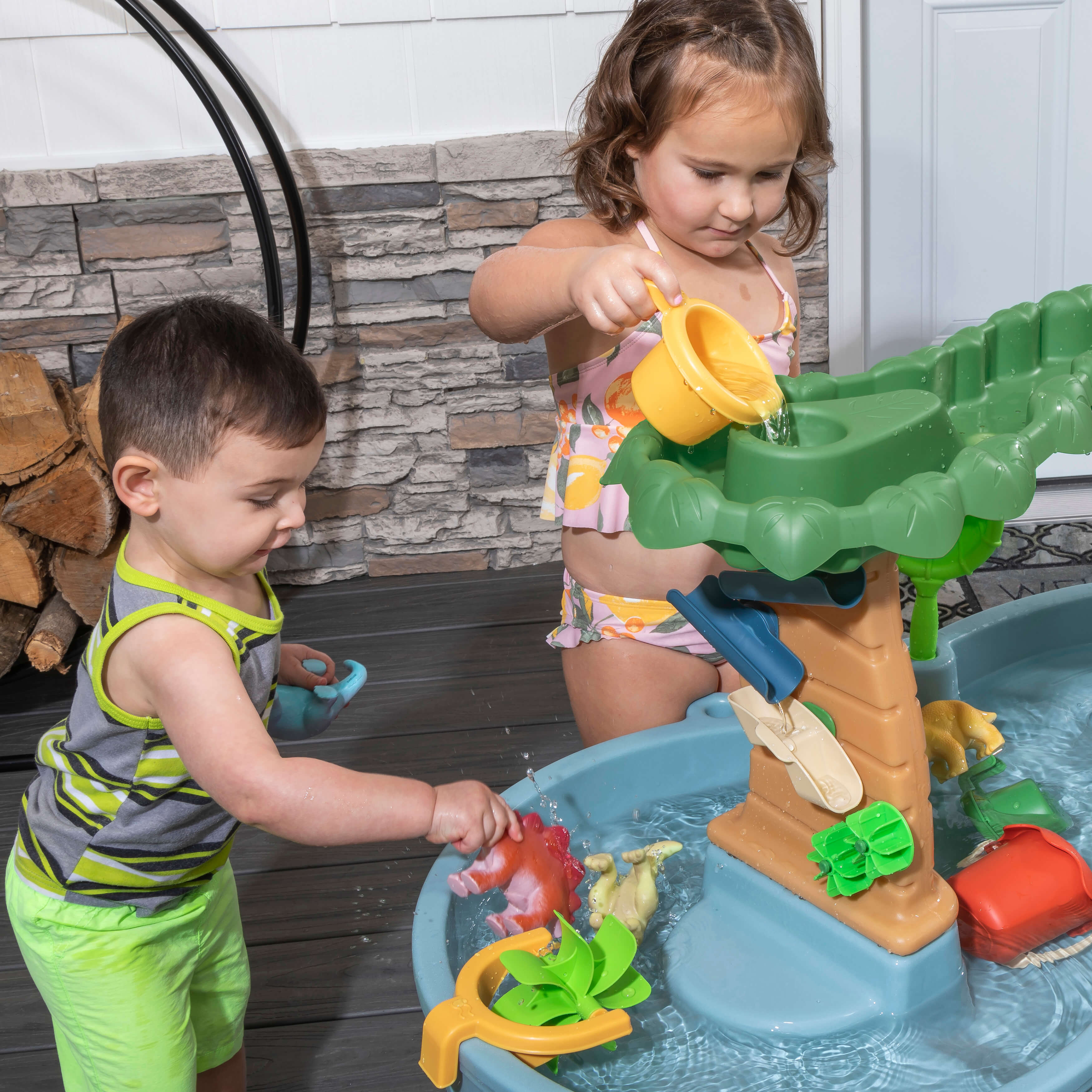 Step2 Dino Showers Water Table