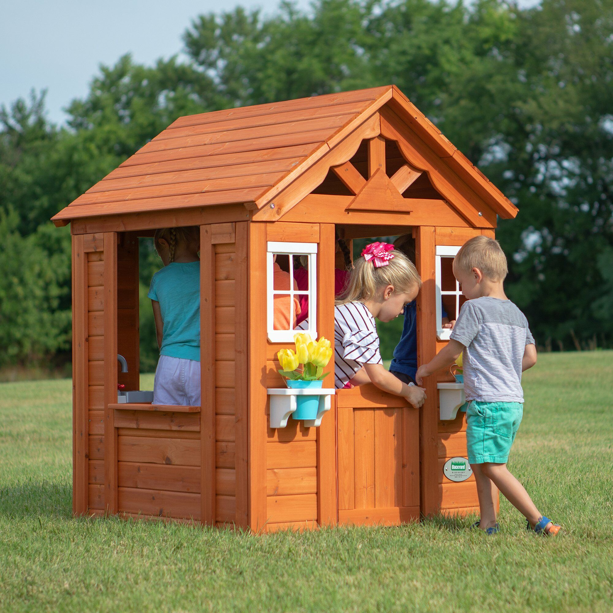 Backyard Discovery Timberlake Playhouse