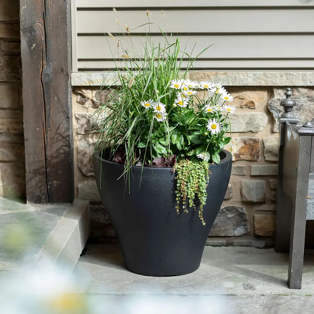 Step2 Fernway Flower Pot - Onyx Black