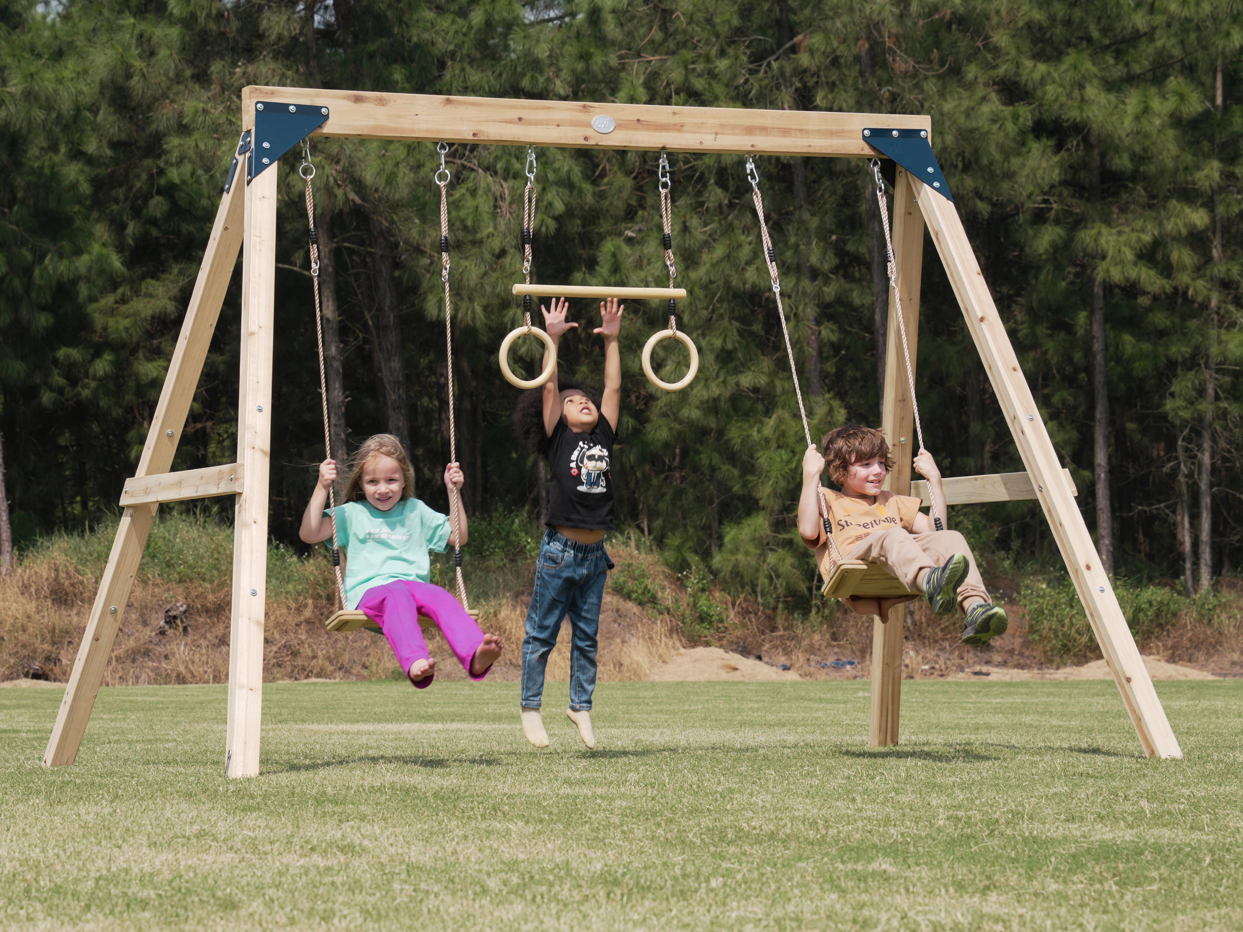 AXI Maya Double Swing Set with Trapeze