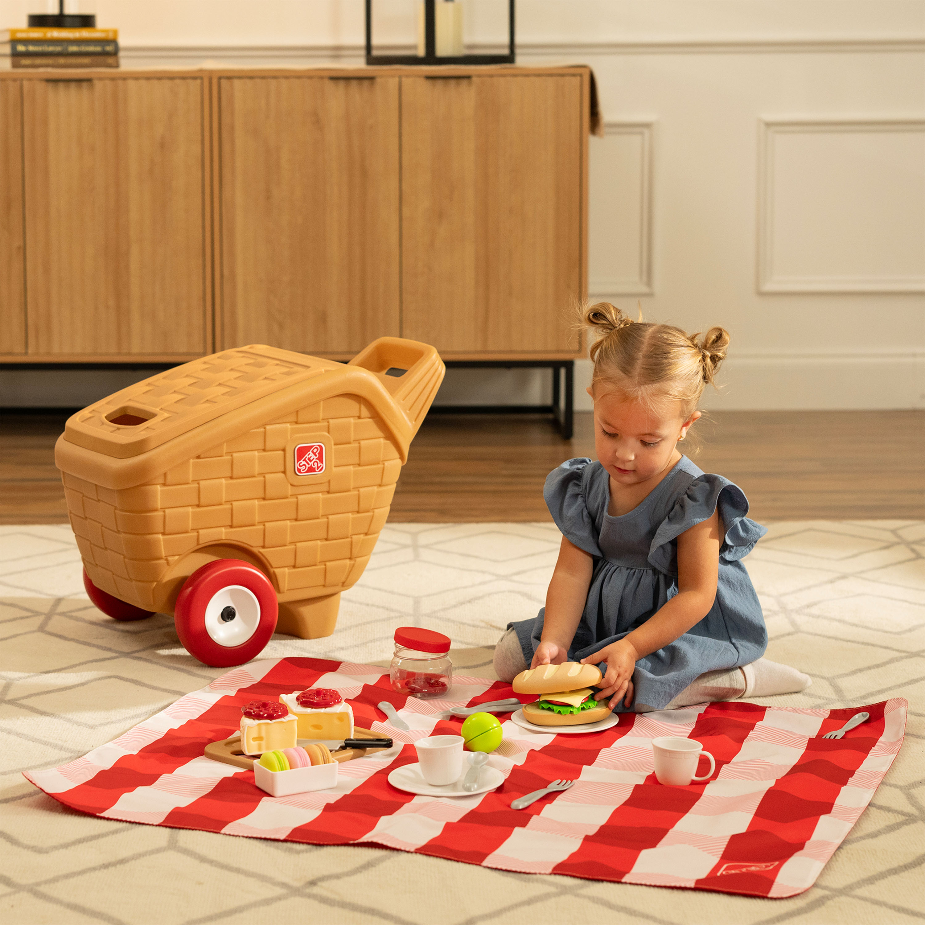 Step2 My First Picnic Basket Toy Picnic Set