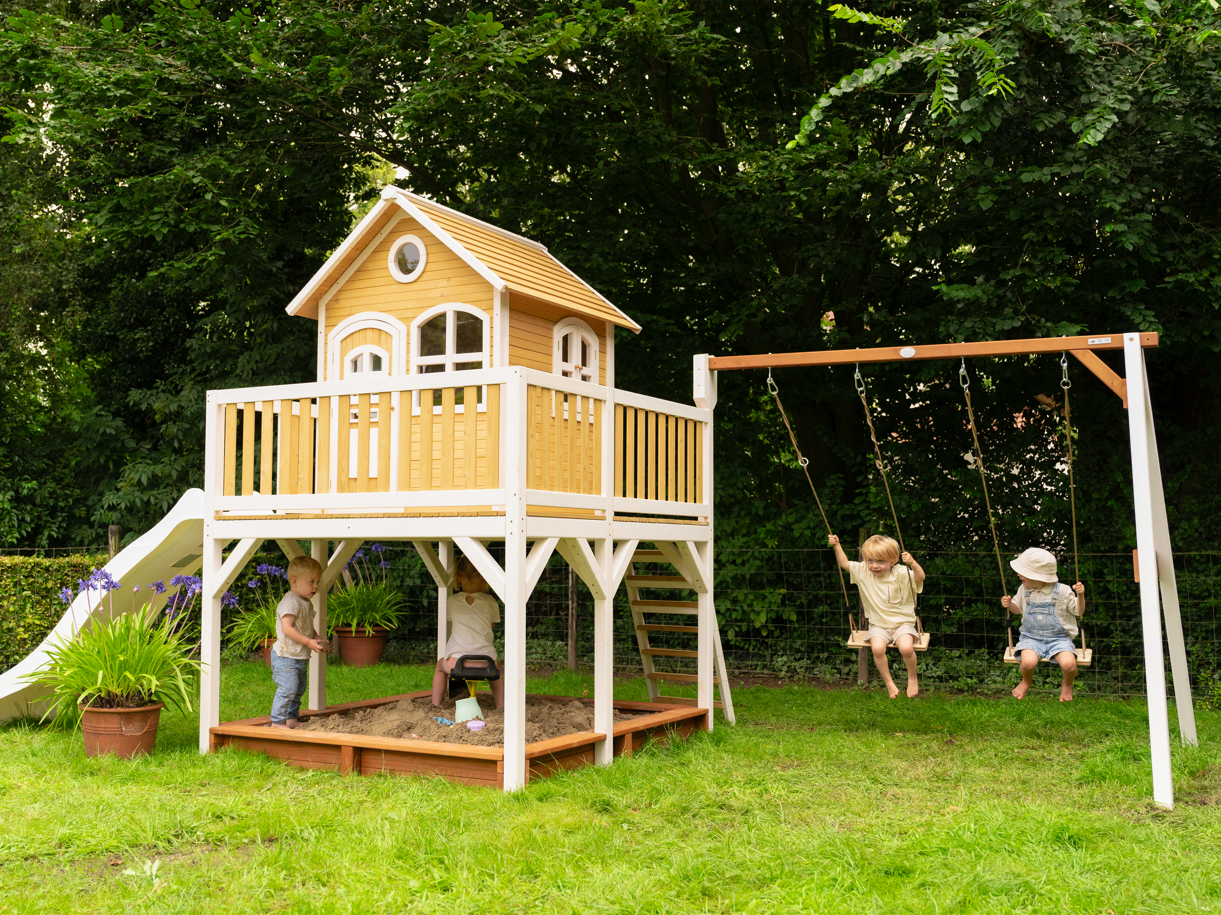 AXI Liam Playhouse with Double Swing Set Brown/White - White Slide