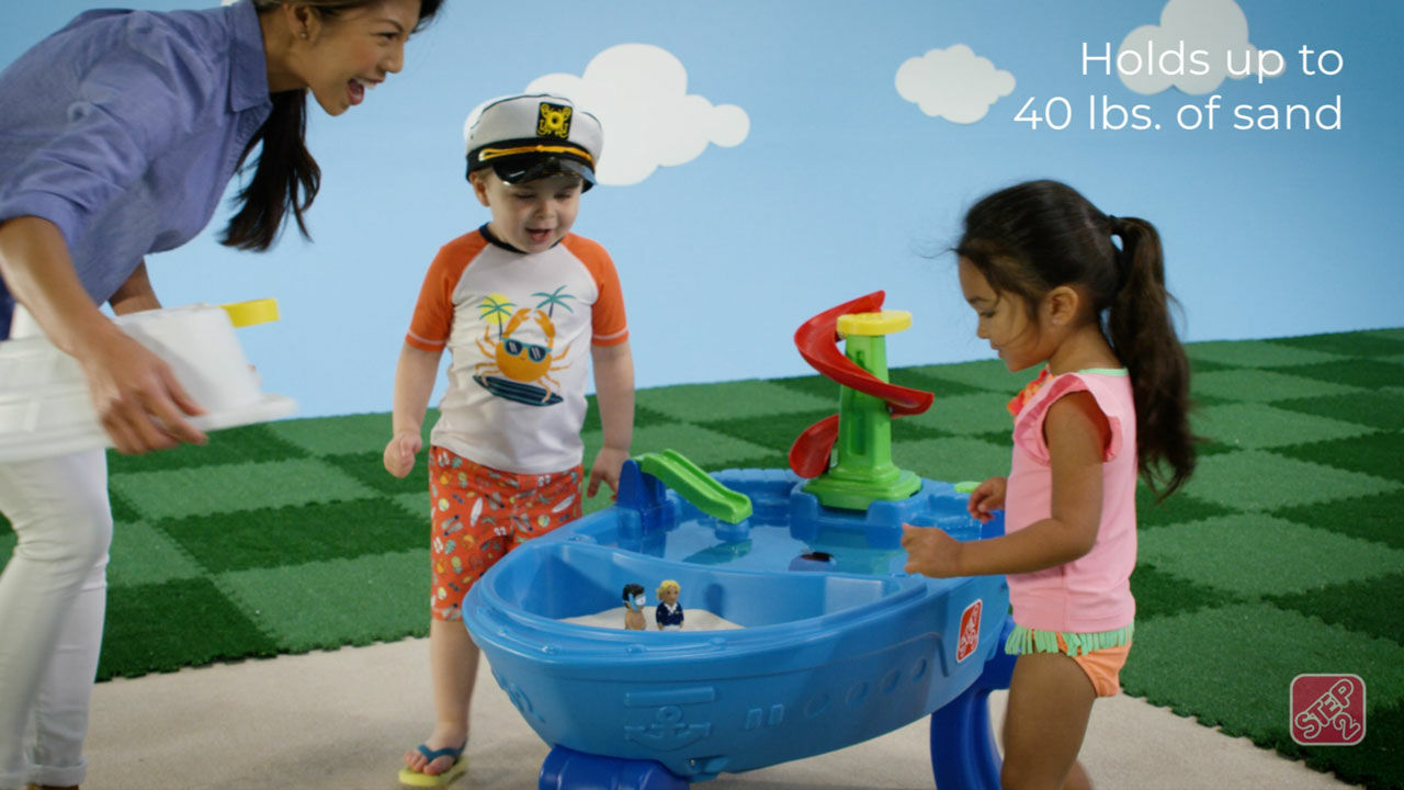 Step2 Fiesta Cruise Sand & Water Table