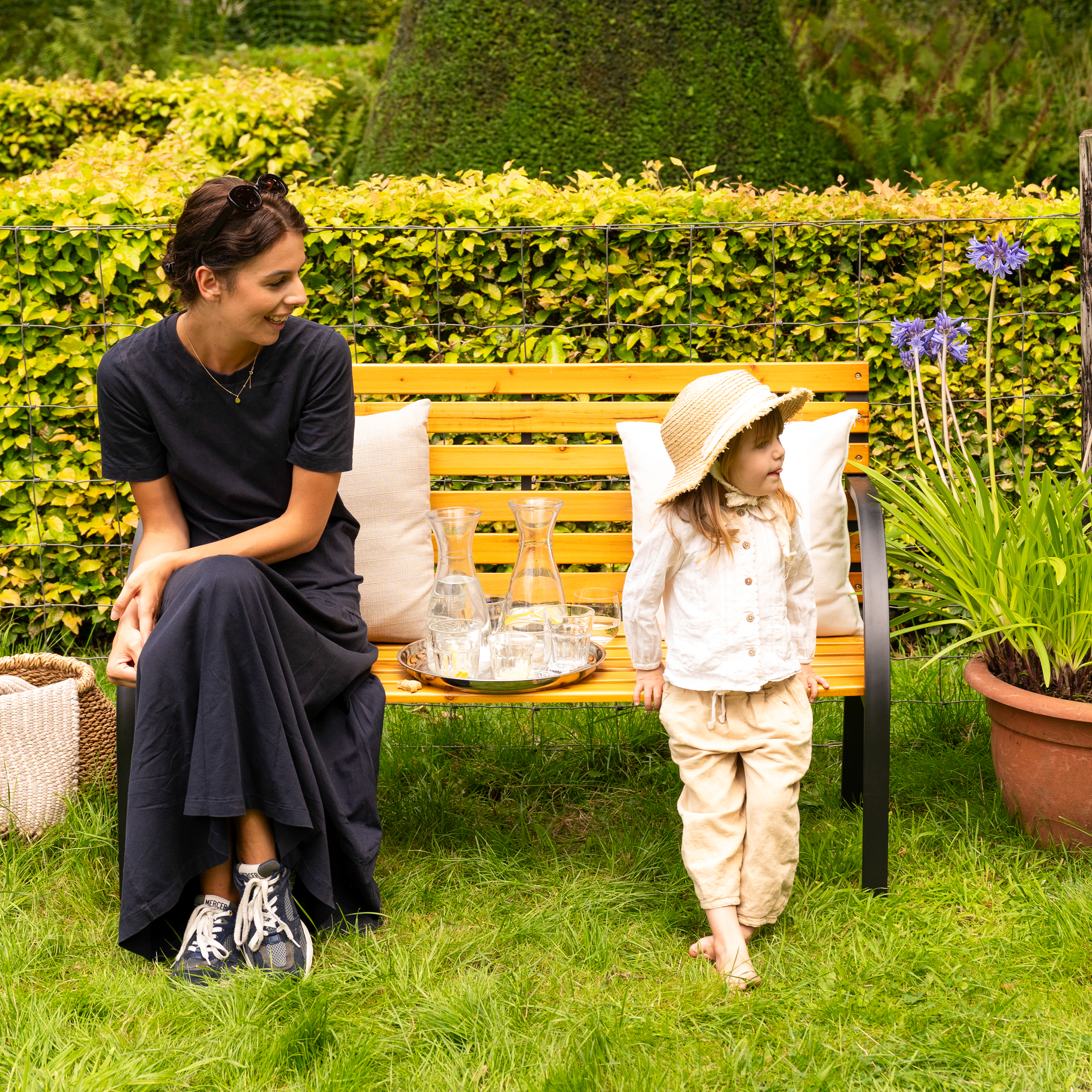 AXI Otis Wooden Bench with Matt Black Steel Frame