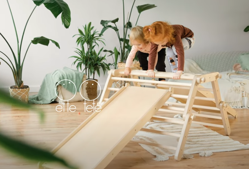 Ette Tete Fipitri modifiable Climbing Frame with ramp