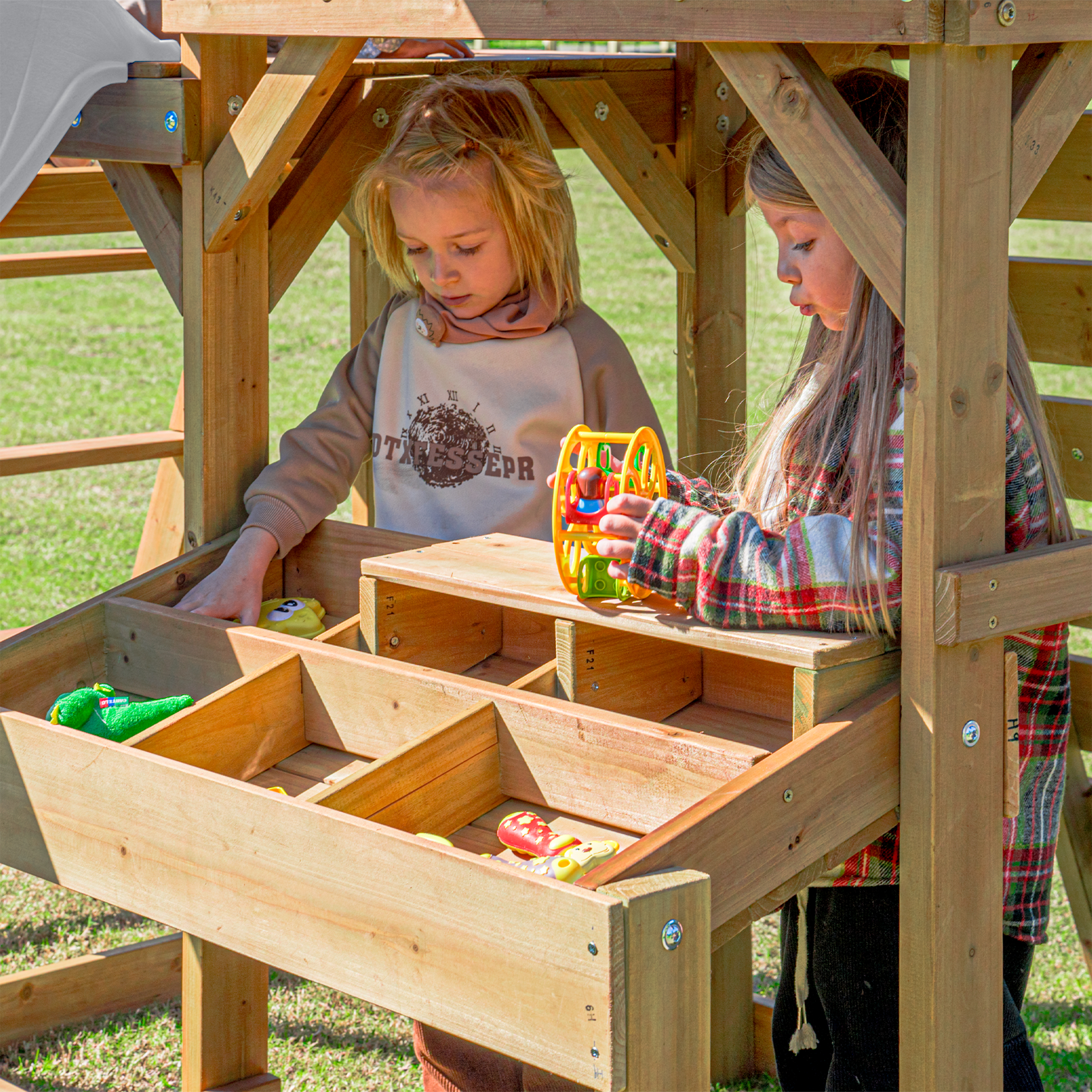 AXI Mitch Climbing Frame with Double Swing. Trapeze and Lookout Tower – White Slide