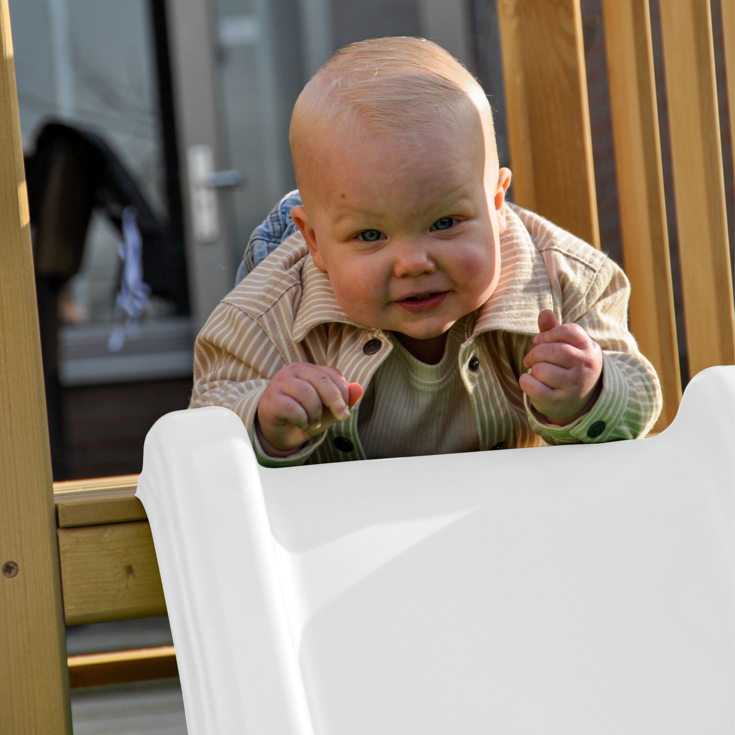 AXI Leah Mini Wooden Playtower with Sandbox, Picnic Table & Chalkboard – White Slide