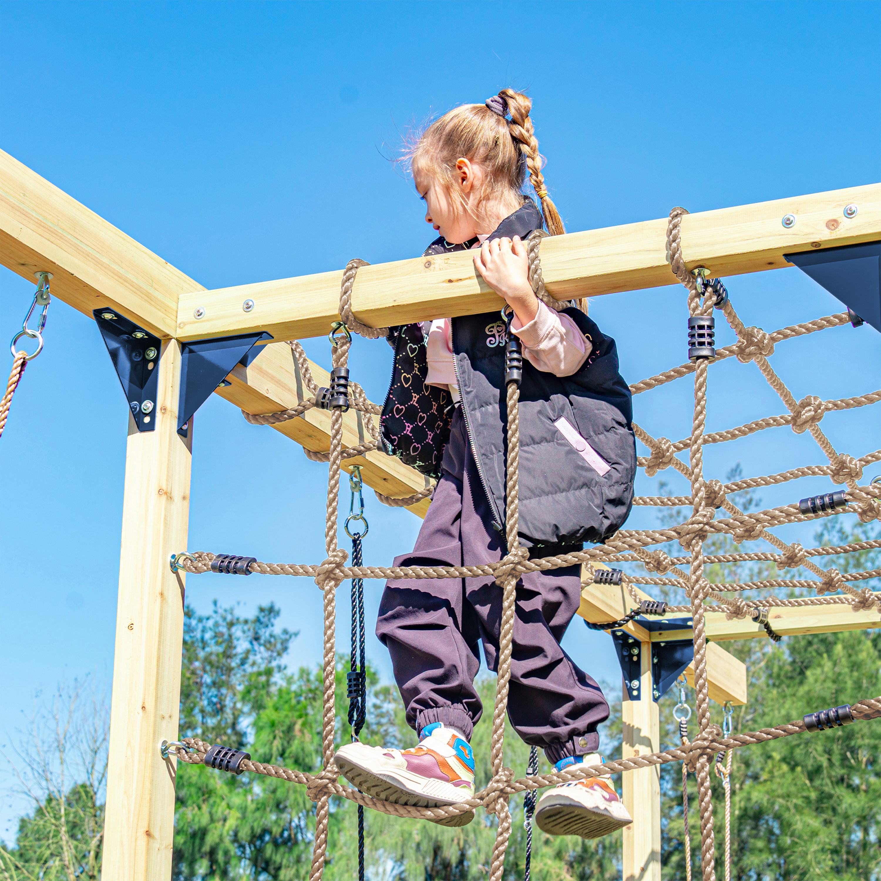 AXI Boris Wooden Playcentre with Swings. Trapeze. Climbing Nets and Monkey Bars – Grey Slide