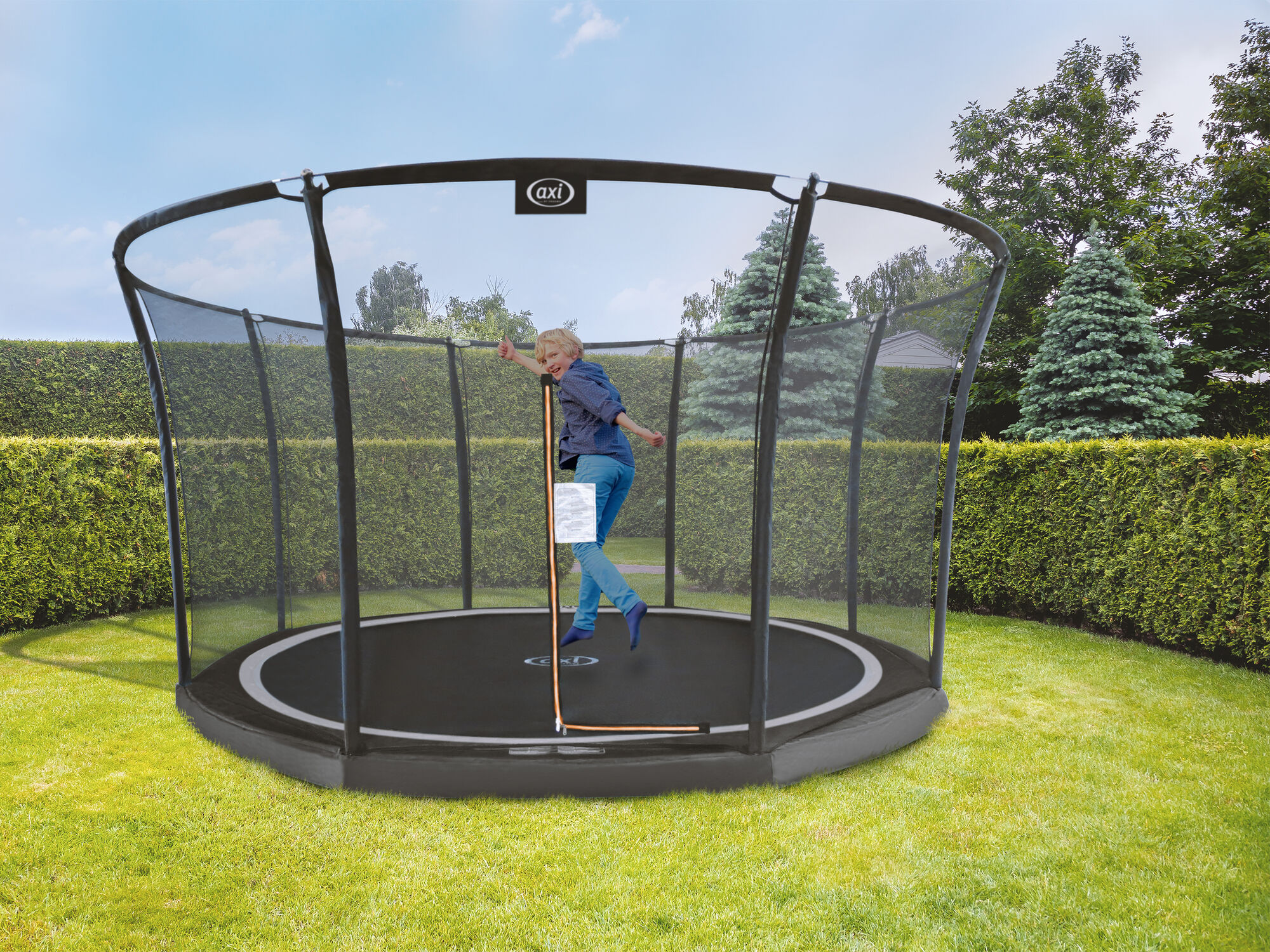 sfeerfoto AXI Denver Trampoline 12ft - Inground - Zwart