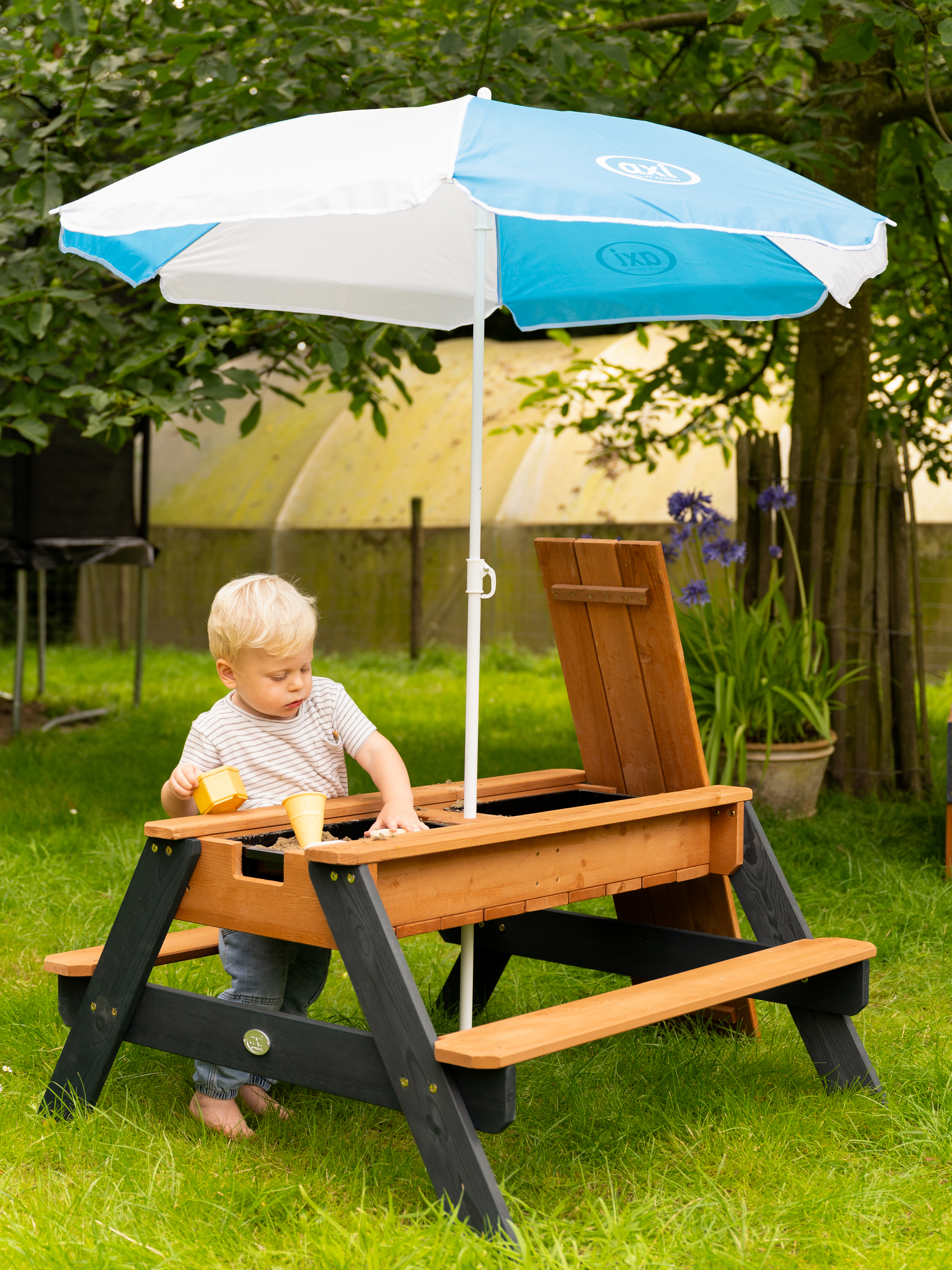 AXI Nick Sand & Water Picnic Table Anthracite/Brown - Umbrella Blue/White