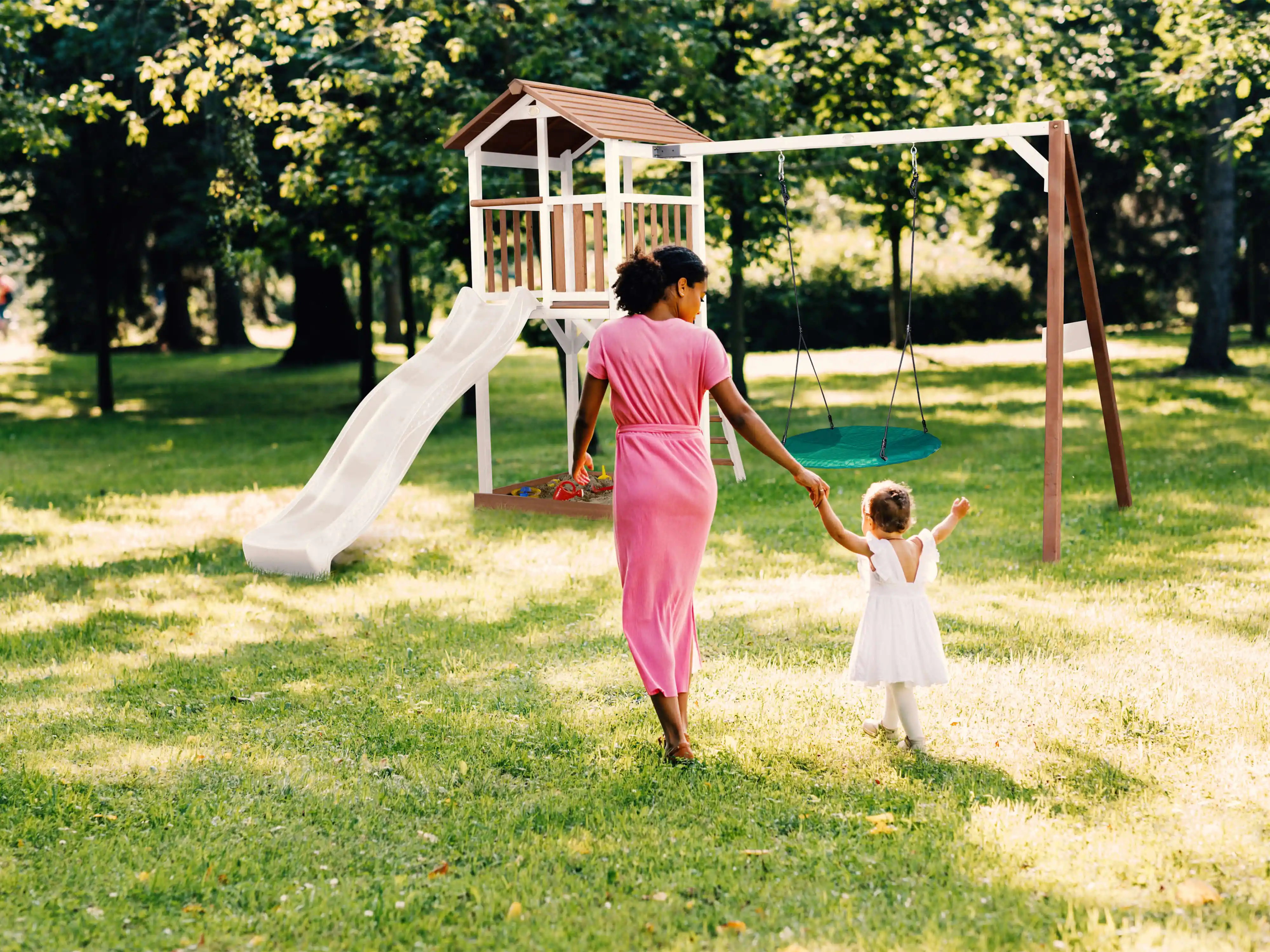 AXI Beach Tower with Summer Nest Swing Set Brown/White - White Slide