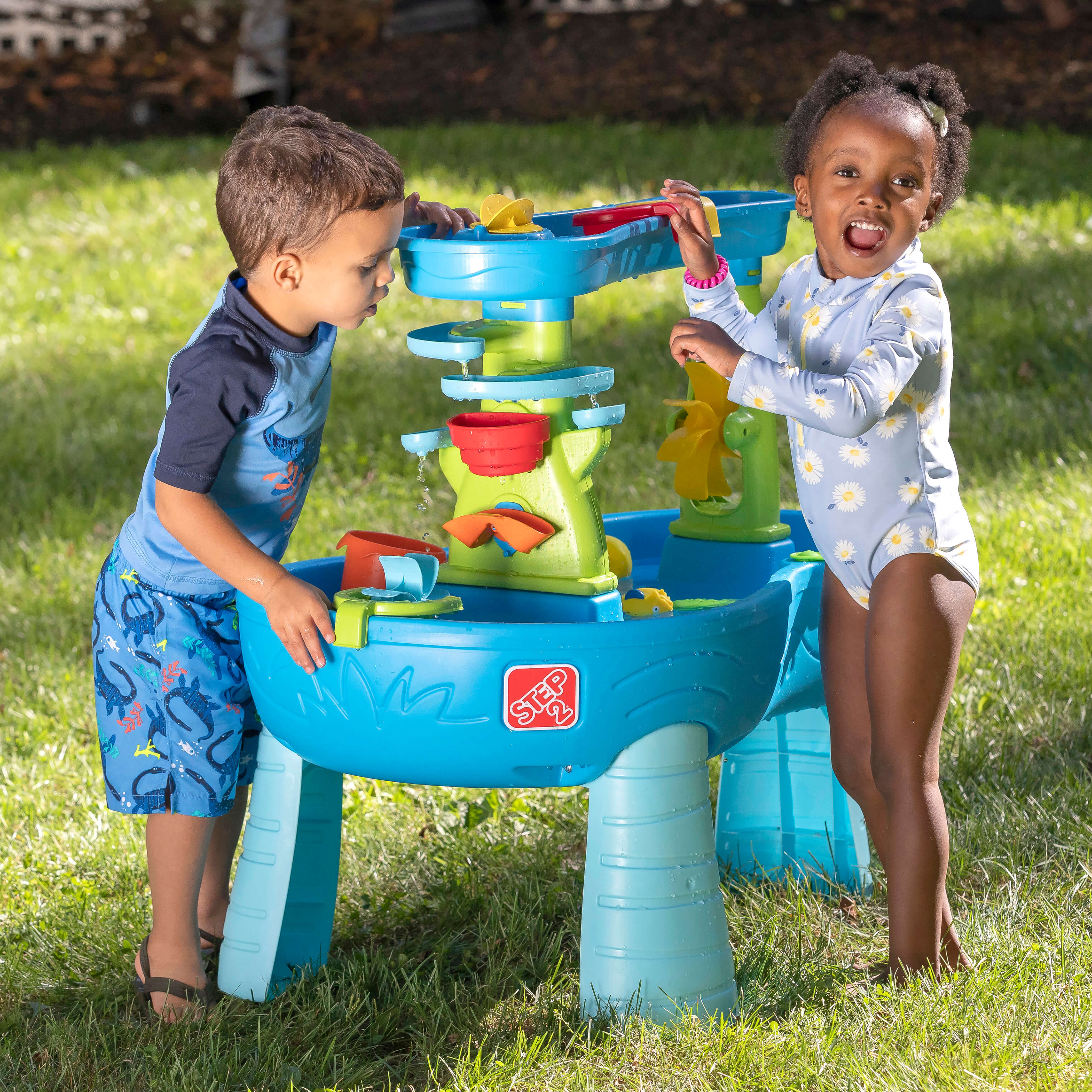 Step2 Double Showers Splash Water Table