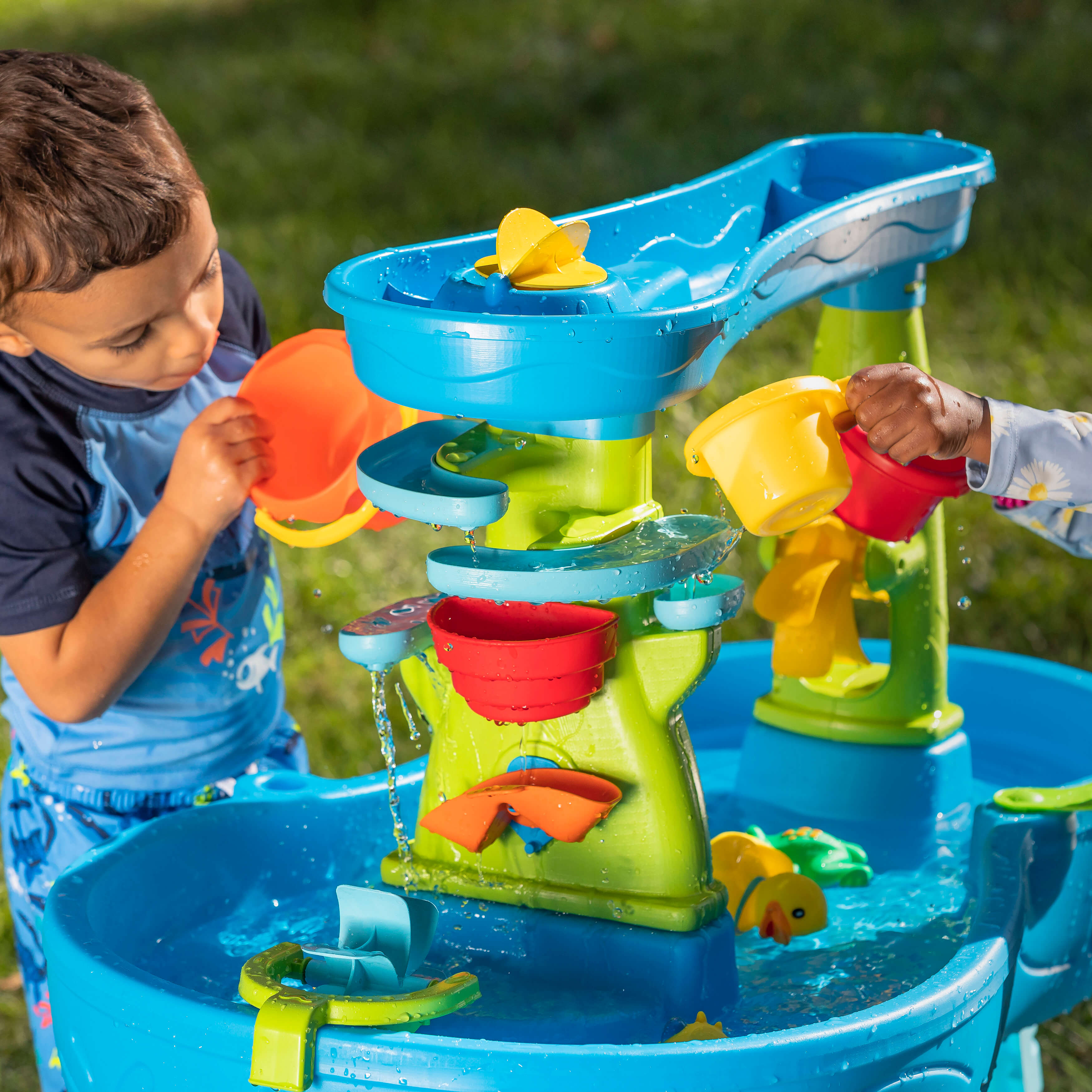 Step2 Double Showers Splash Water Table