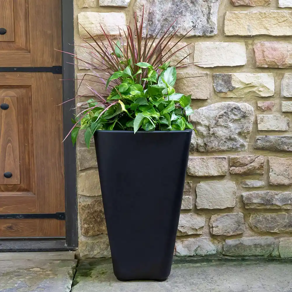 Step2 Bridgeview Flower Pot Large - Onyx Black