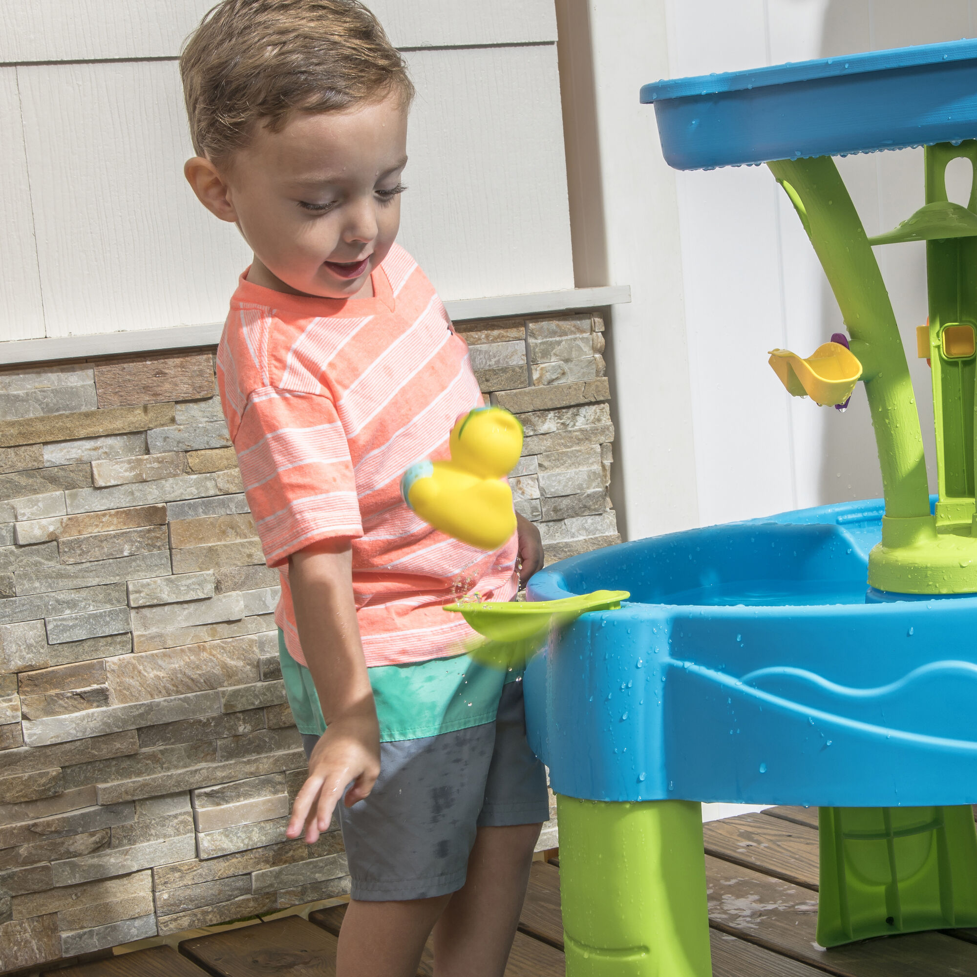 Step2 Summer Showers Splash Tower Water Table