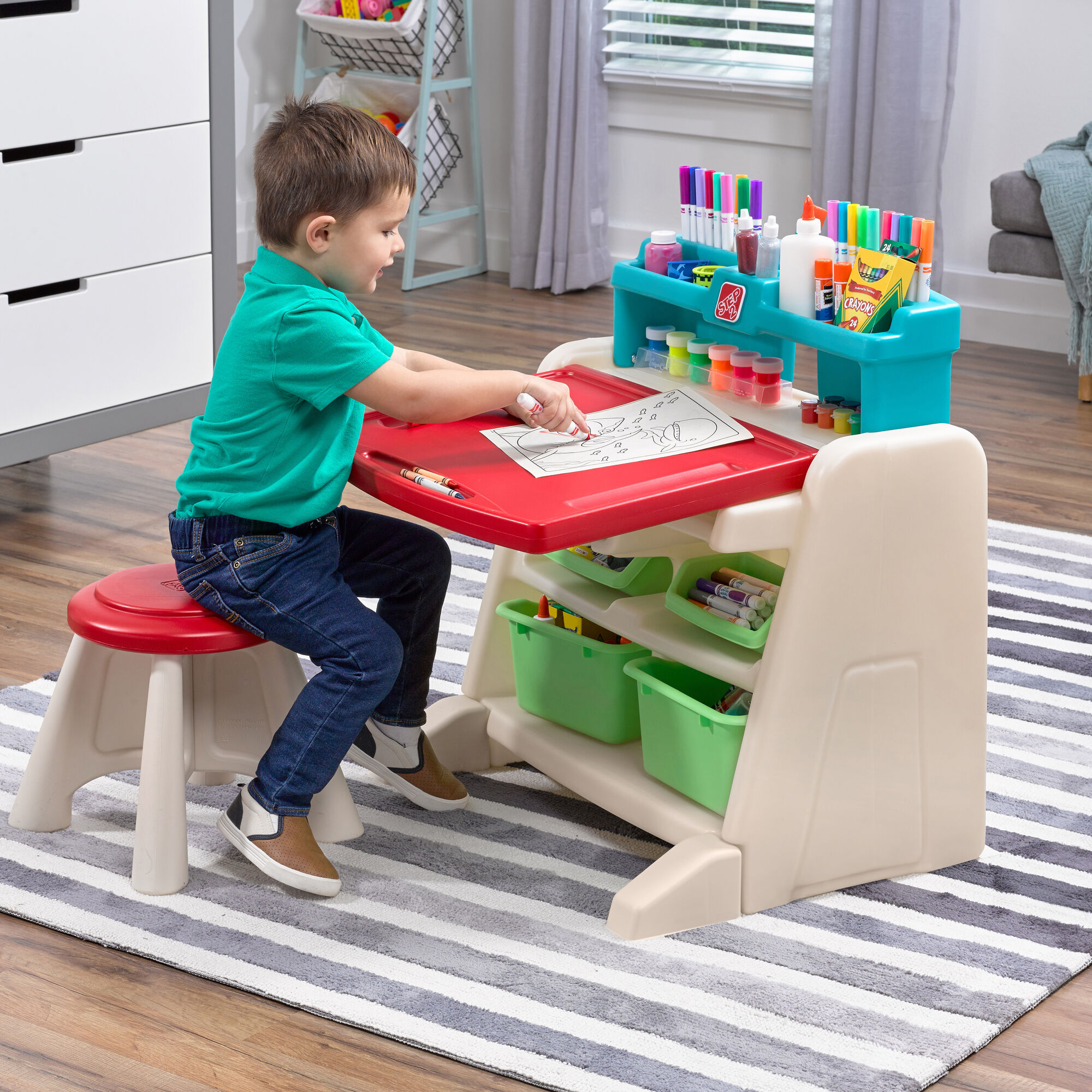 sfeerfoto Step2 Flip & Doodle Easel Desk With Stool