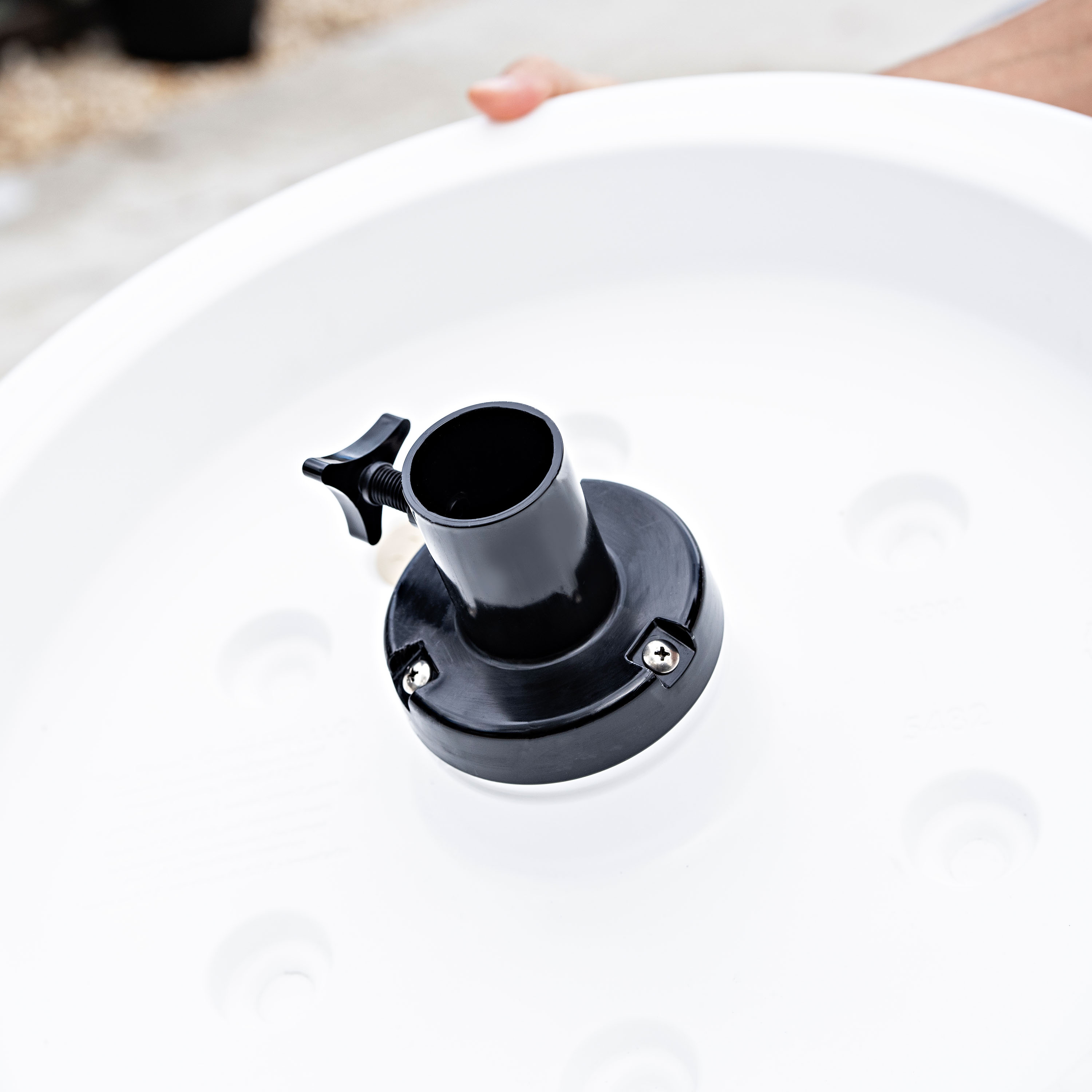 Step2 Vero In-Pool Shade Table White