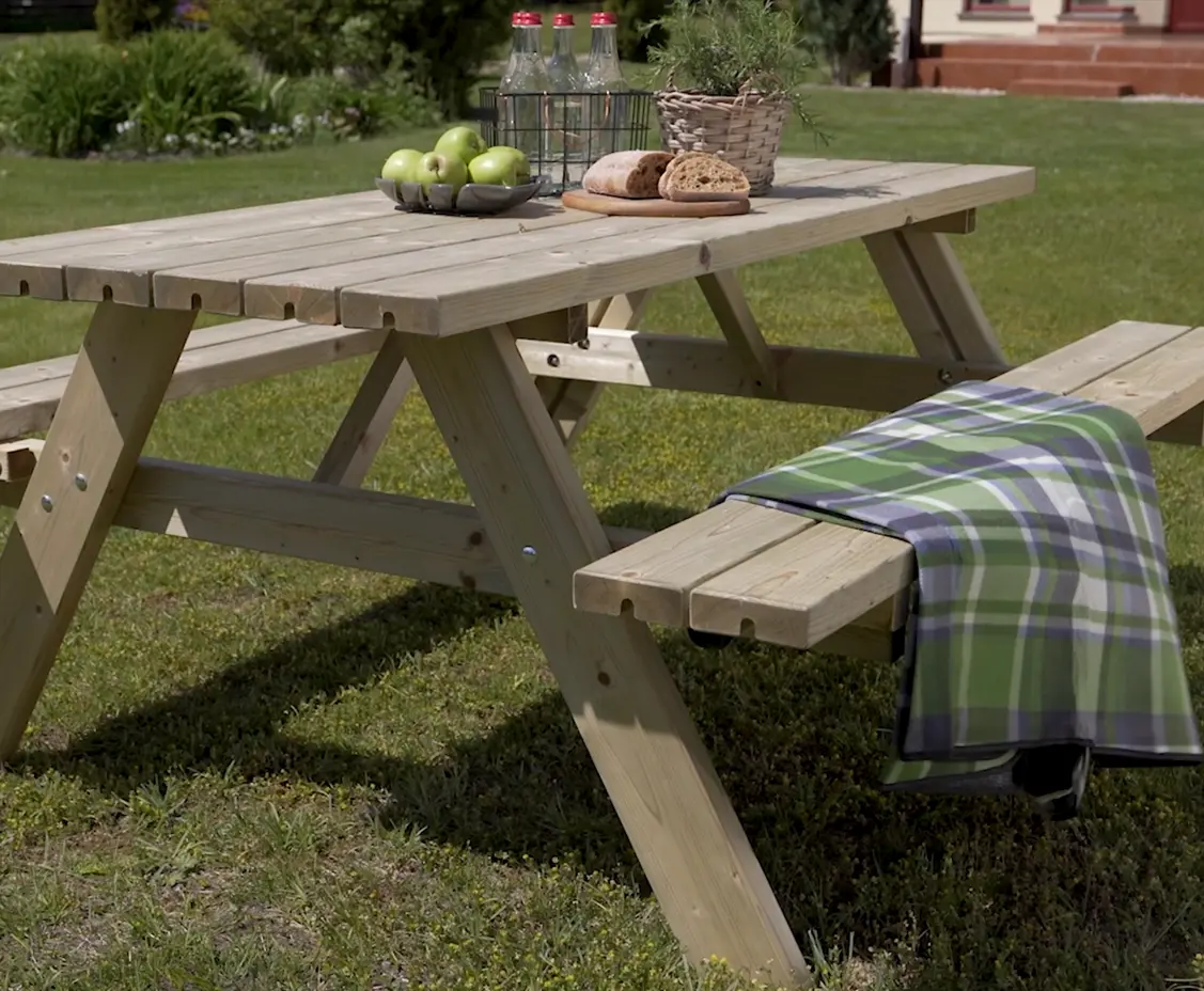 AXI Julie Wooden Picnic Table Classic 177 x 154 cm - Natural