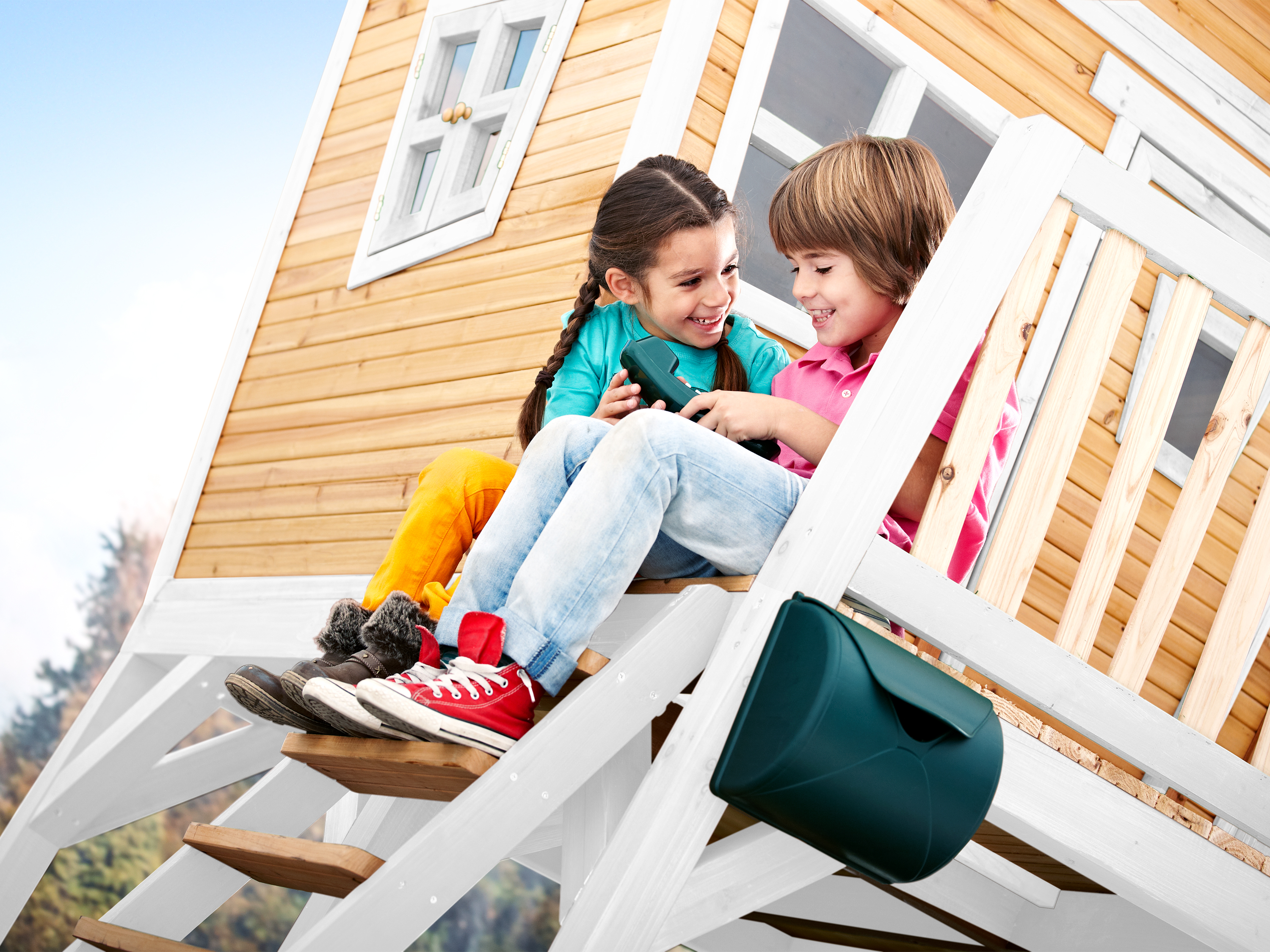 AXI Max Playhouse Brown/White - Grey Slide