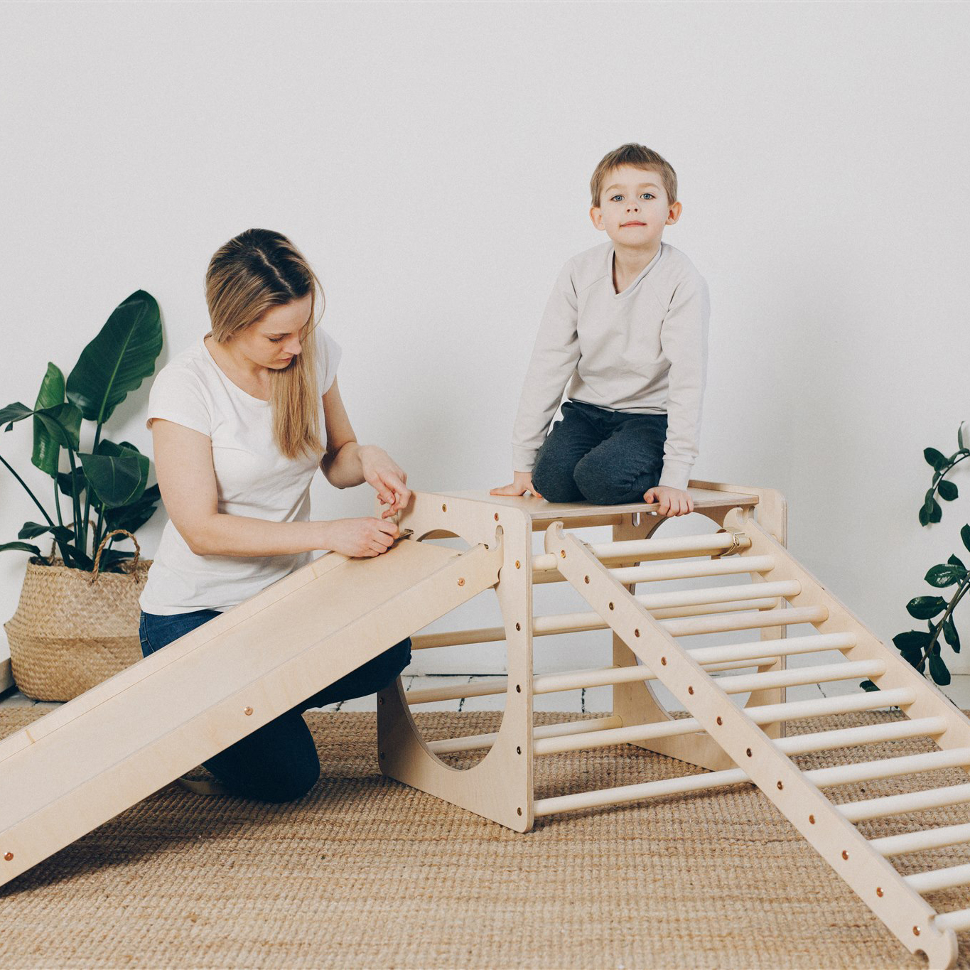 KateHaa Wooden Activity Cube with Ladder and Climbing Wall - Natural