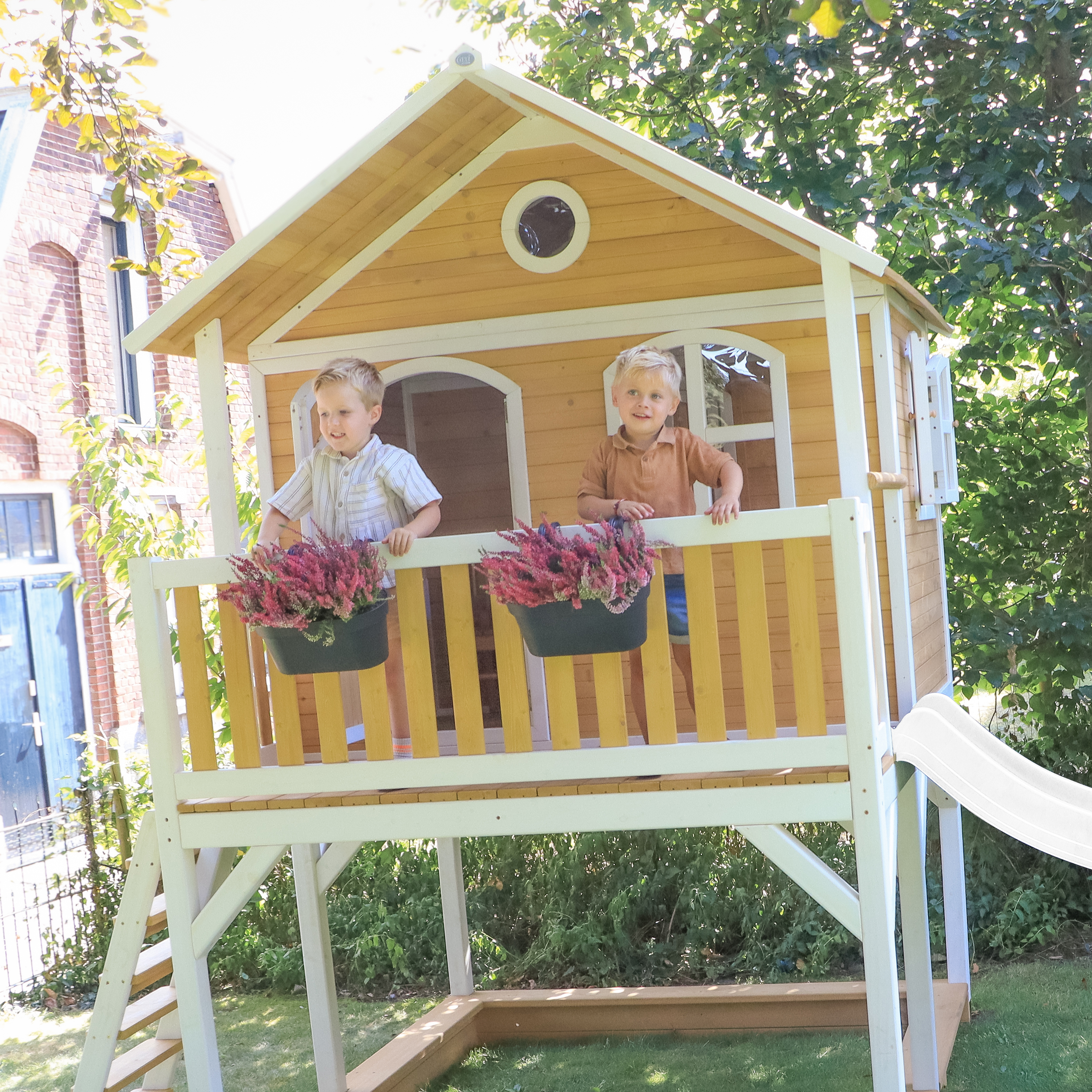 AXI Marc Playhouse Brown/White - White Slide