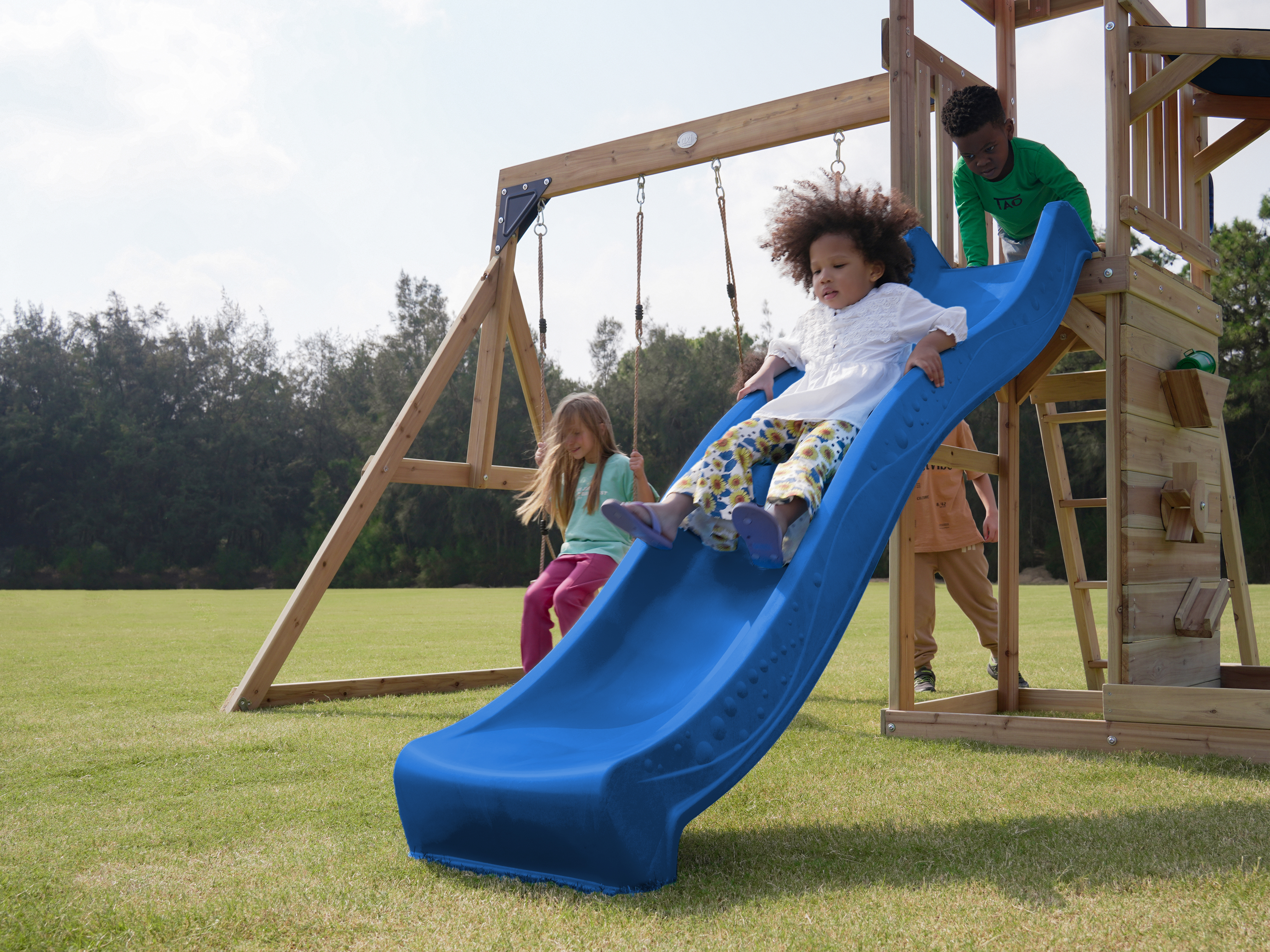 AXI Malik Climbing Frame with Double Swing Set - Blue Slide