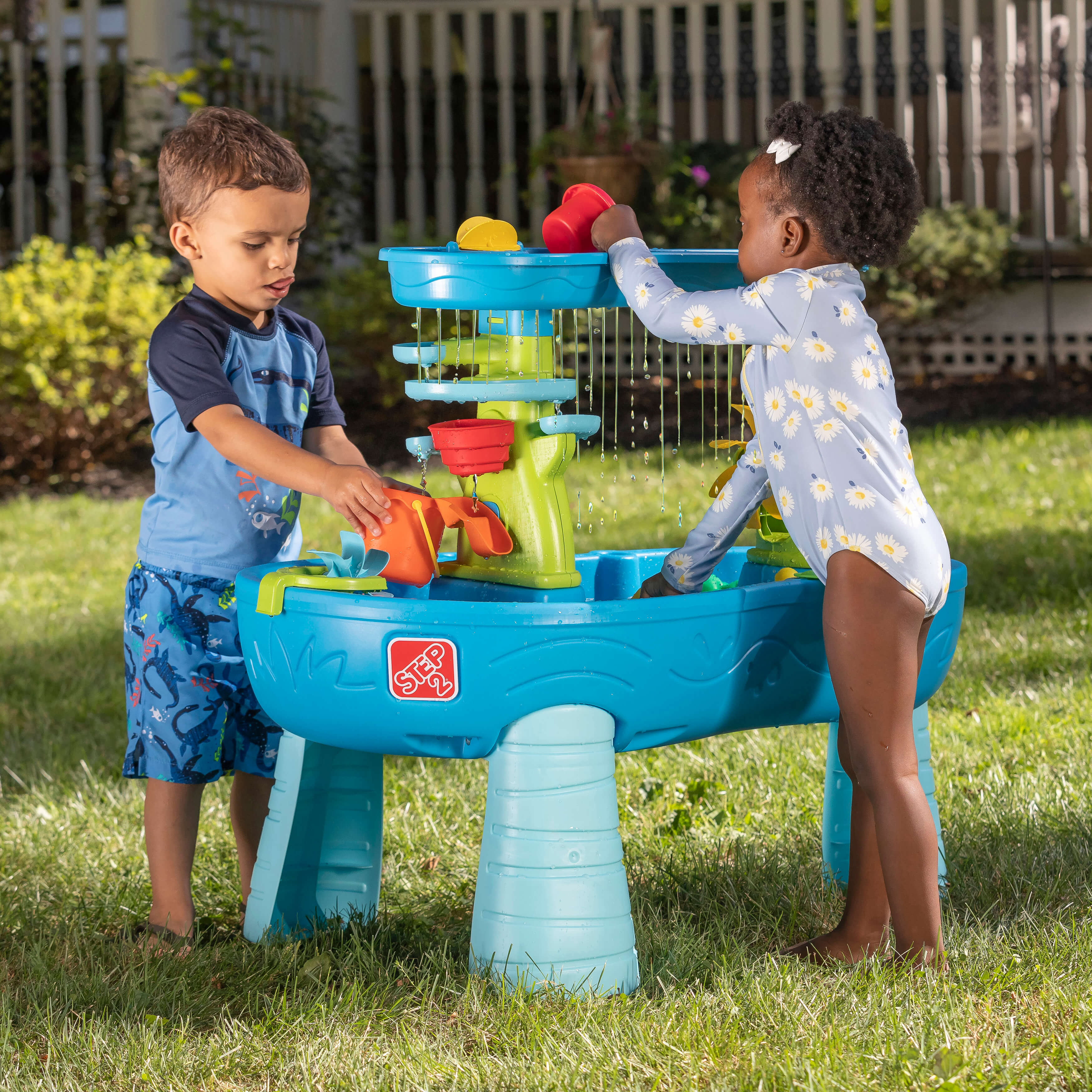 Step2 Double Showers Splash Water Table