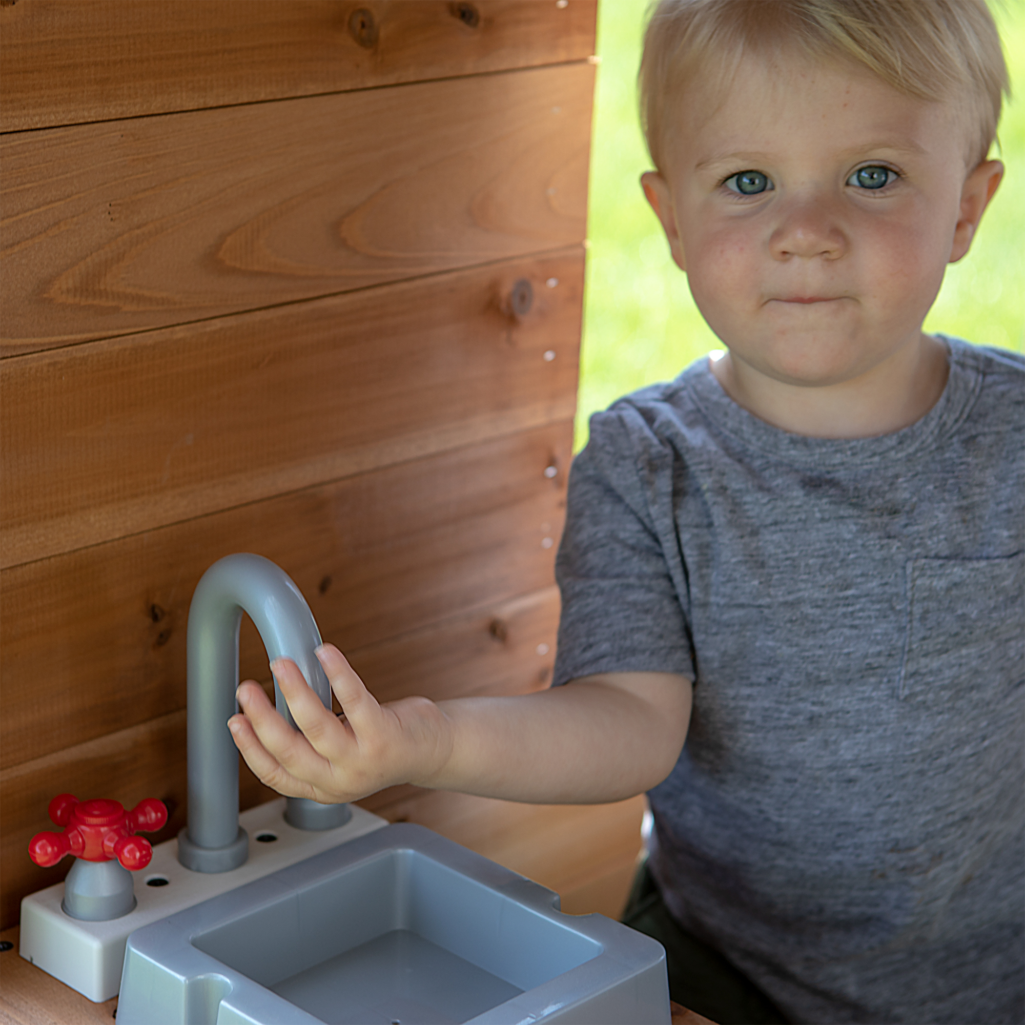 Backyard Discovery Aspen Playhouse