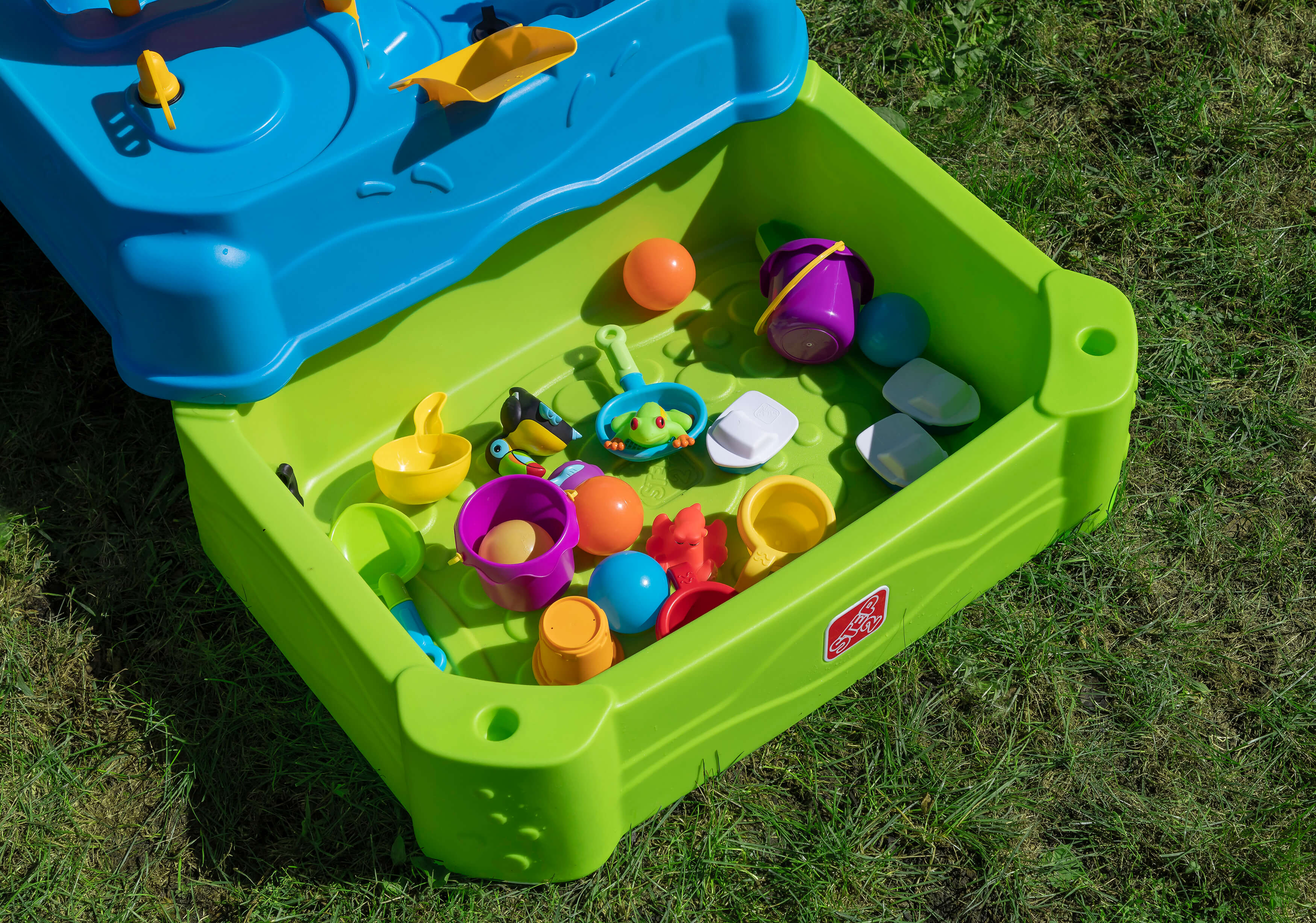 Step2 Waterpark Wonders Two-Tier Water Table