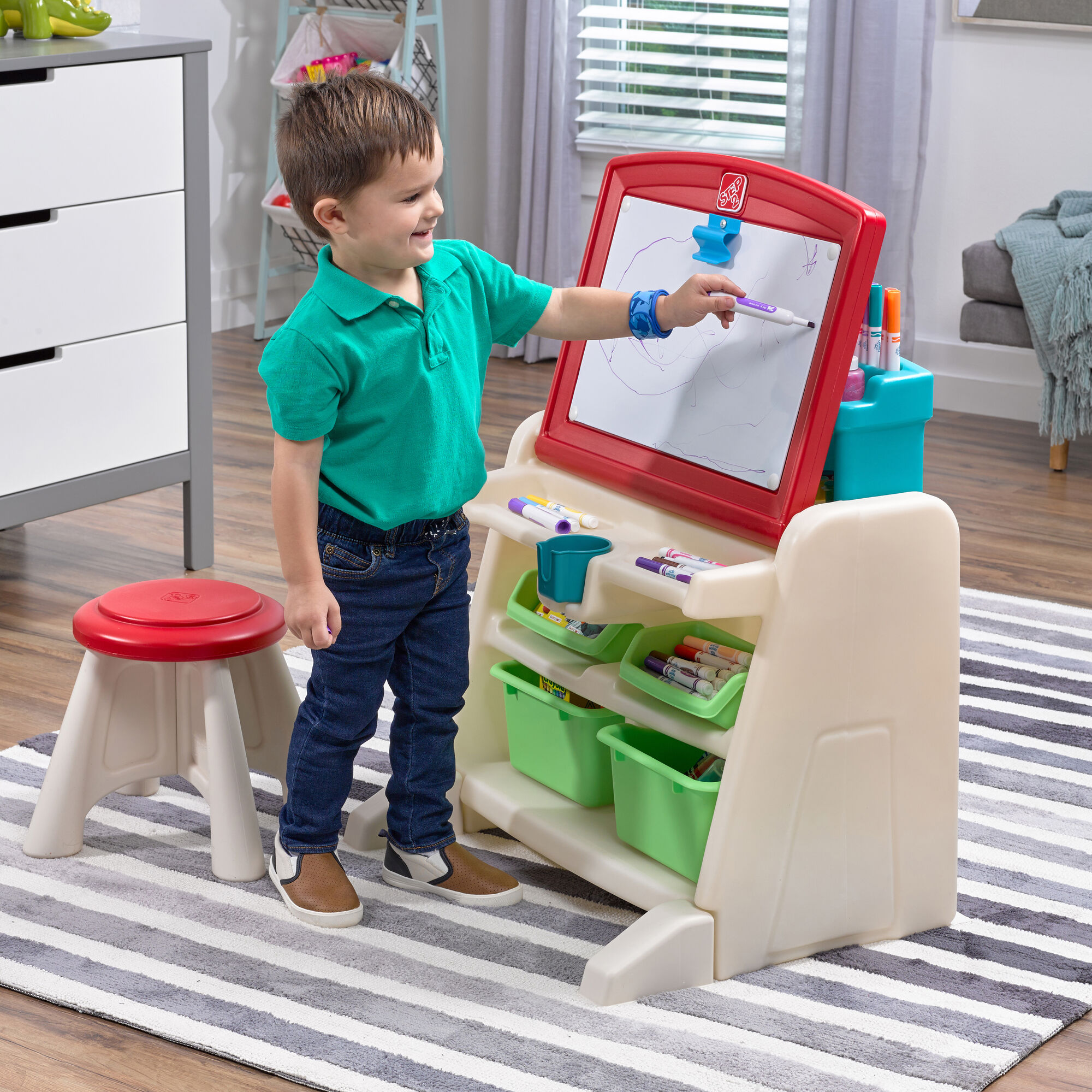 sfeerfoto Step2 Flip & Doodle Easel Desk With Stool